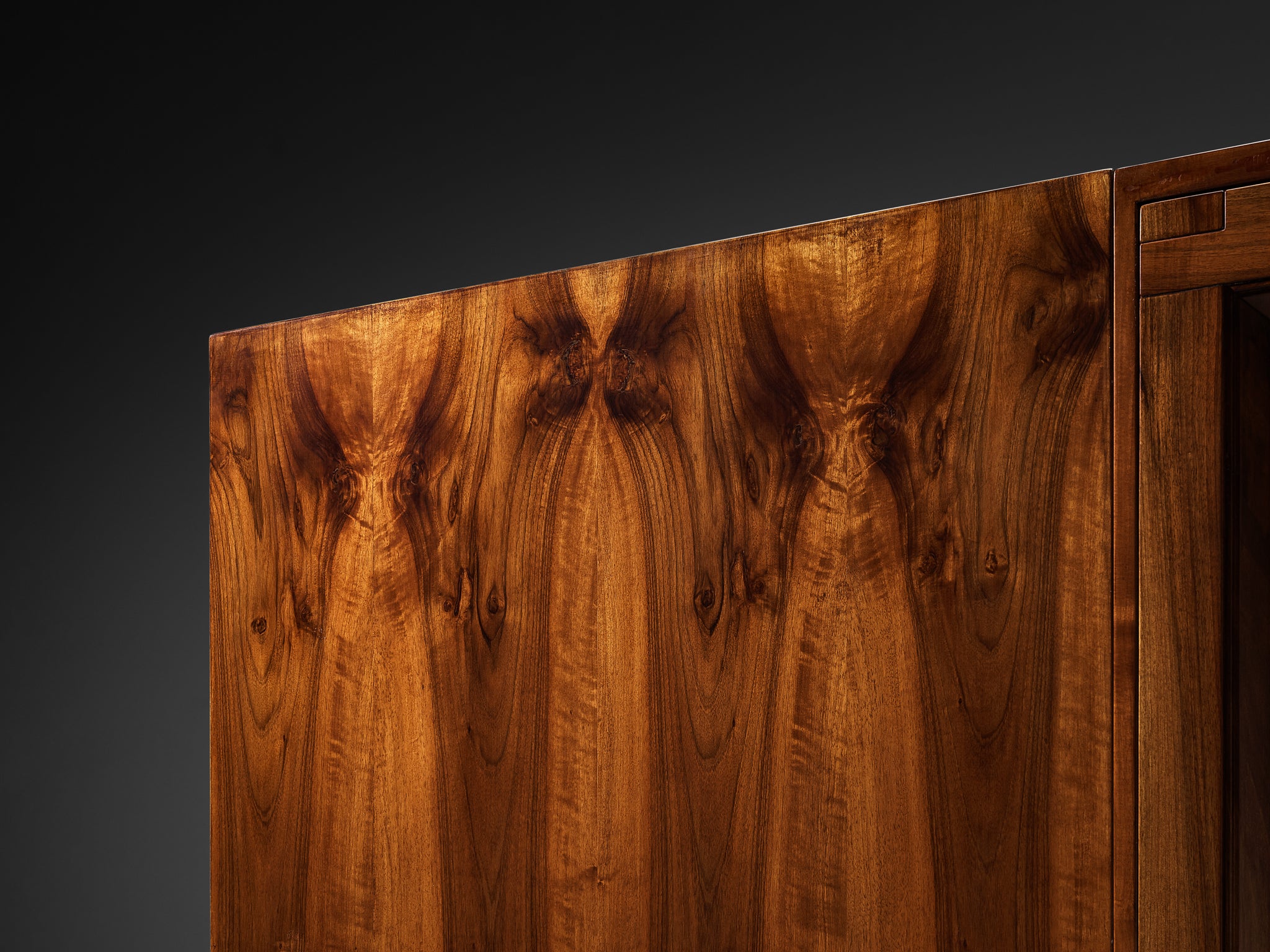 Giuseppe Rivadossi for Officina Rivadossi Bedroom Divider Wardrobe Walnut Case pieces and storage cabinets Morentz