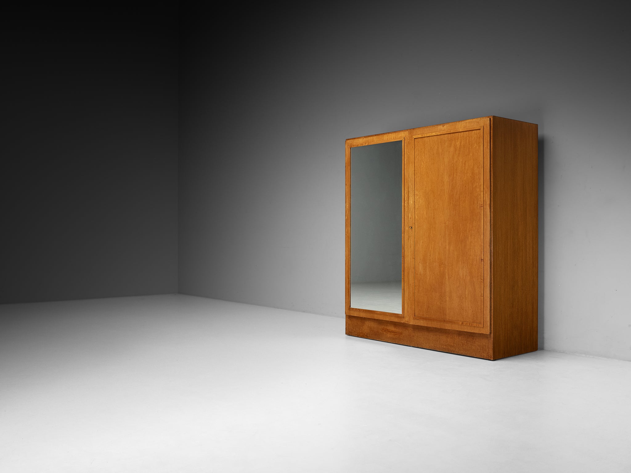 Rare Studio B.B.P.R. Wardrobe in Maple and Mirrored Glass ca. 1933 Case pieces and storage cabinets Morentz