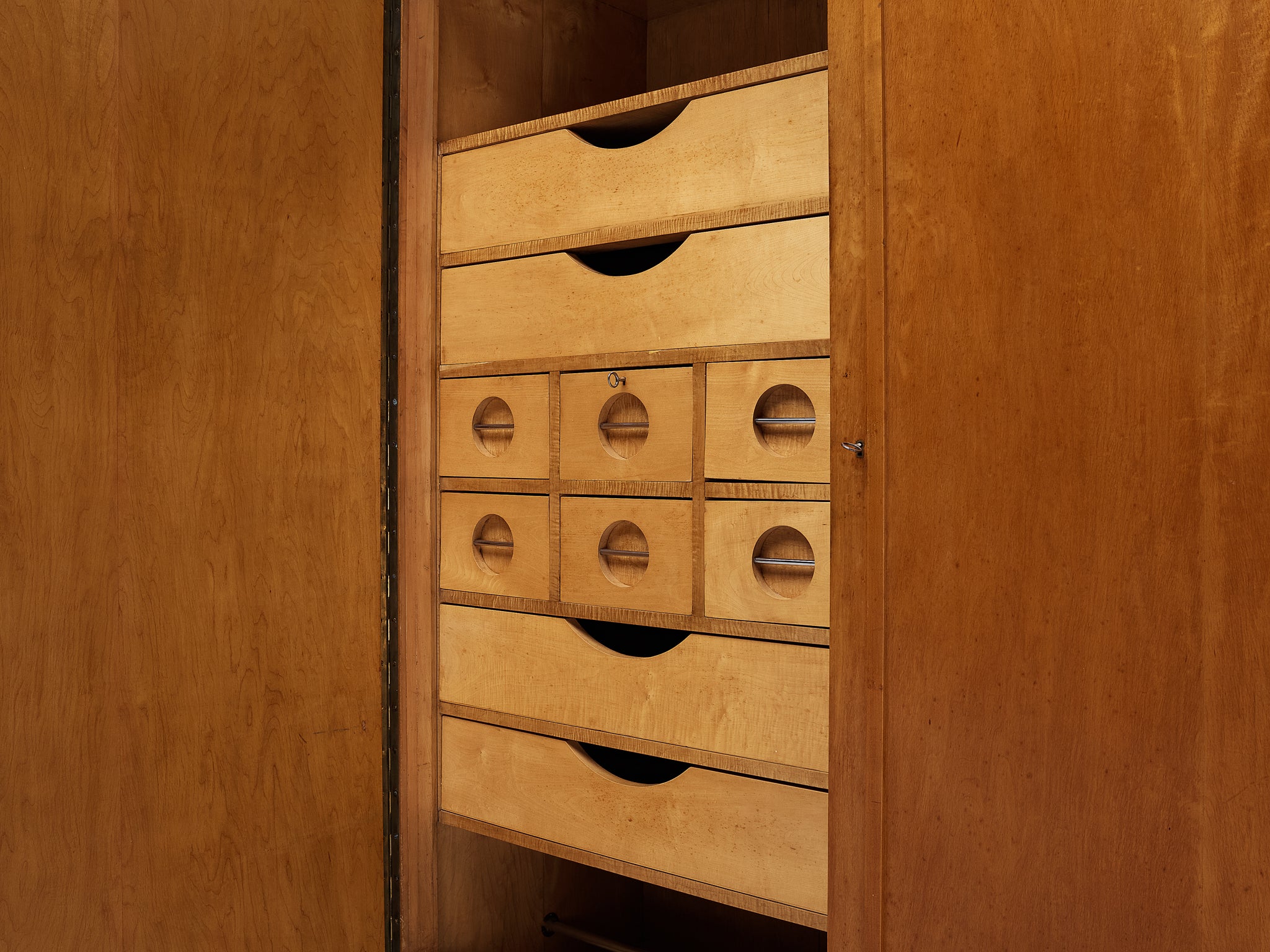 Rare Studio B.B.P.R. Wardrobe in Maple and Mirrored Glass ca. 1933 Case pieces and storage cabinets Morentz