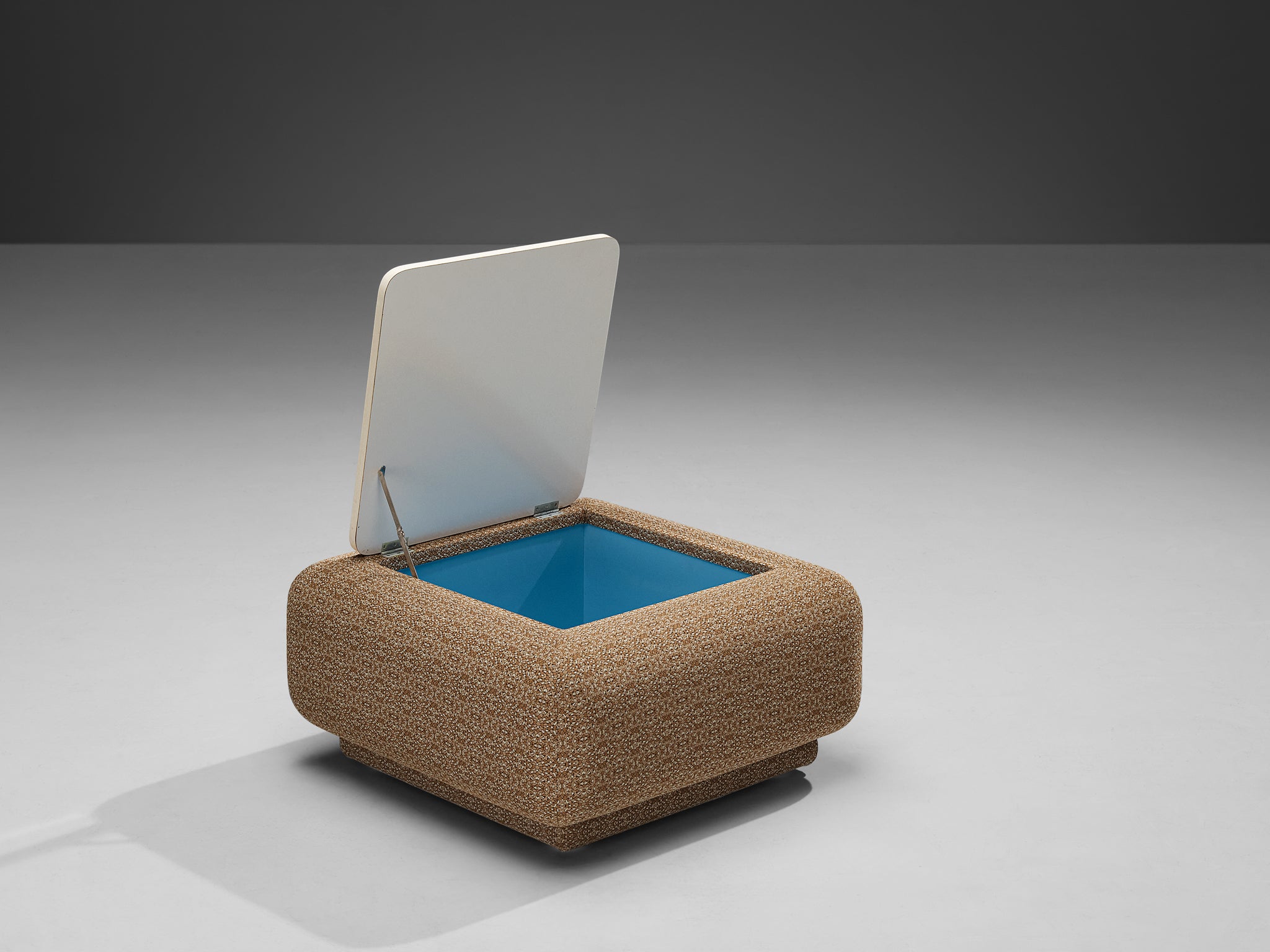 1970s Post-Modern Sectional Sofa in Beige Patterned Fabric Seating Morentz