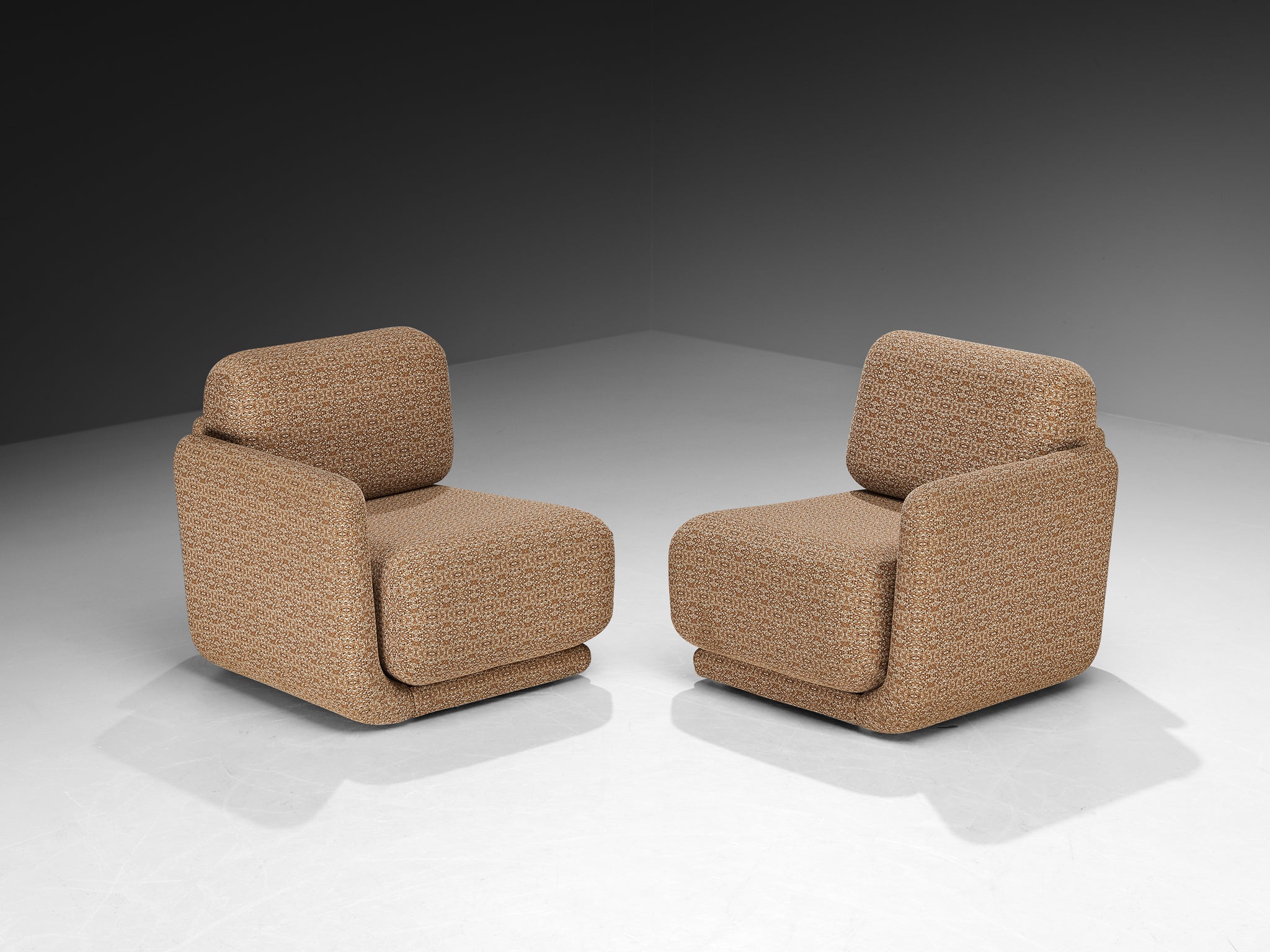 1970s Post-Modern Lounge Chairs in Beige Patterned Fabric Seating Morentz