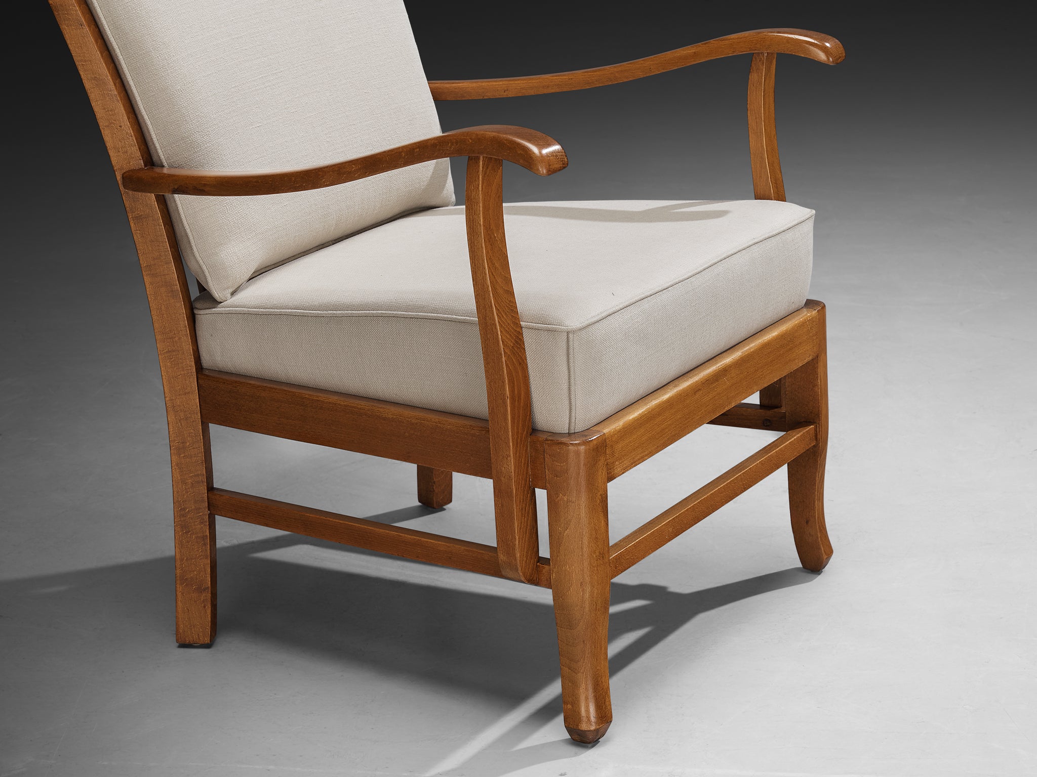 Armchair in Solid Wood and Neutral Cushions Seating Morentz