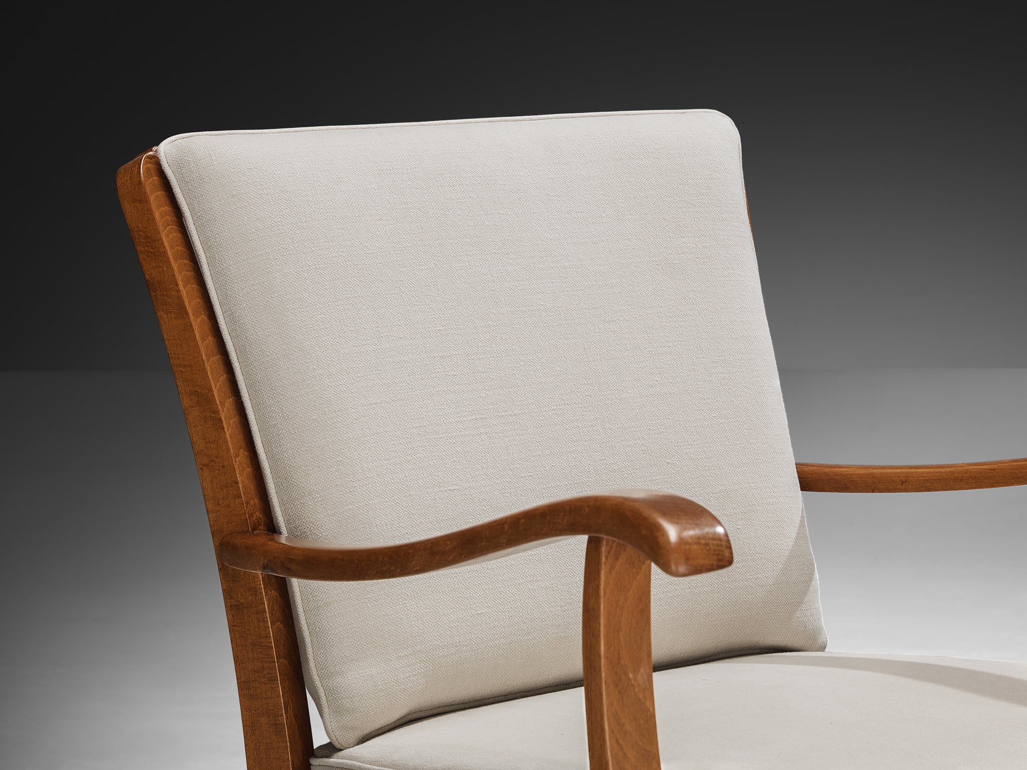 Armchair in Solid Wood and Neutral Cushions Seating Morentz