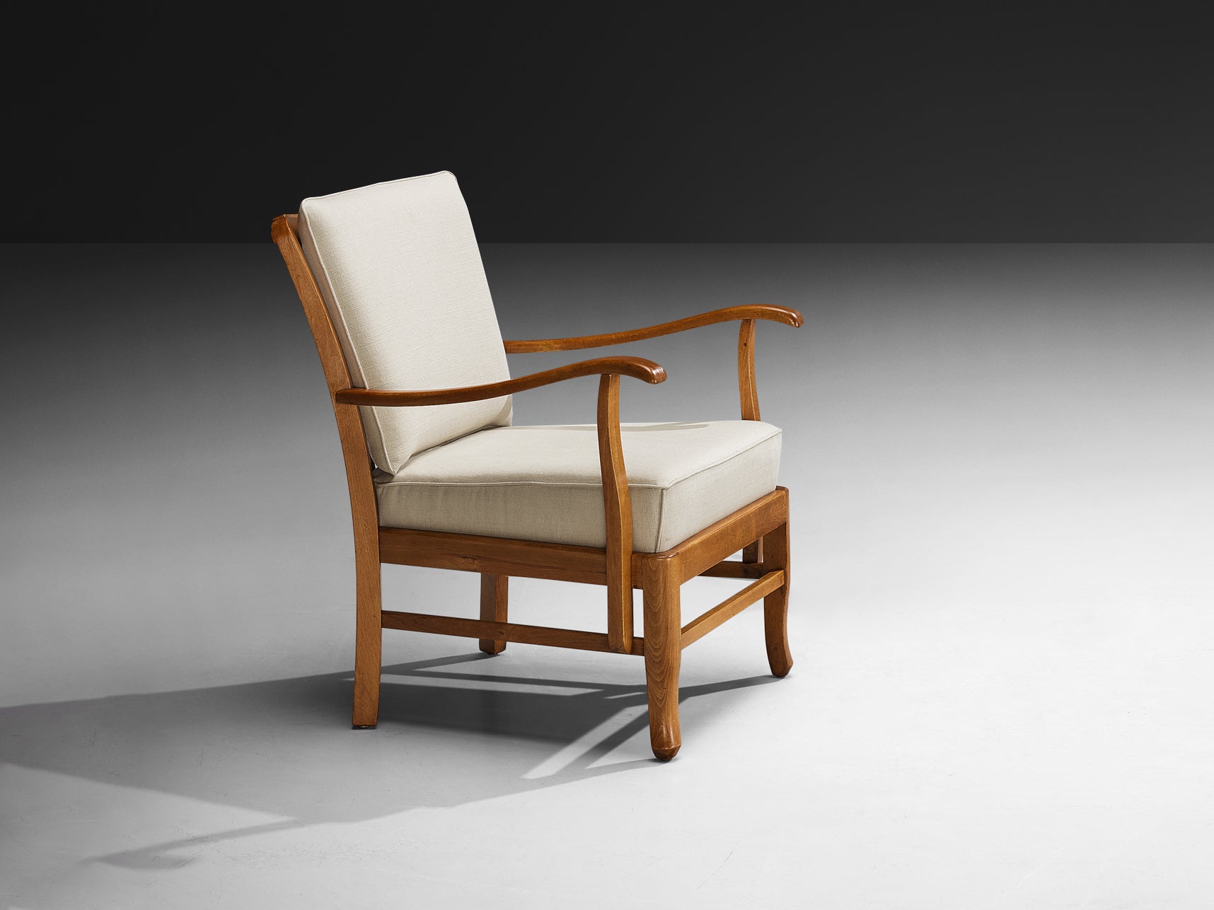 Armchair in Solid Wood and Neutral Cushions Seating Morentz