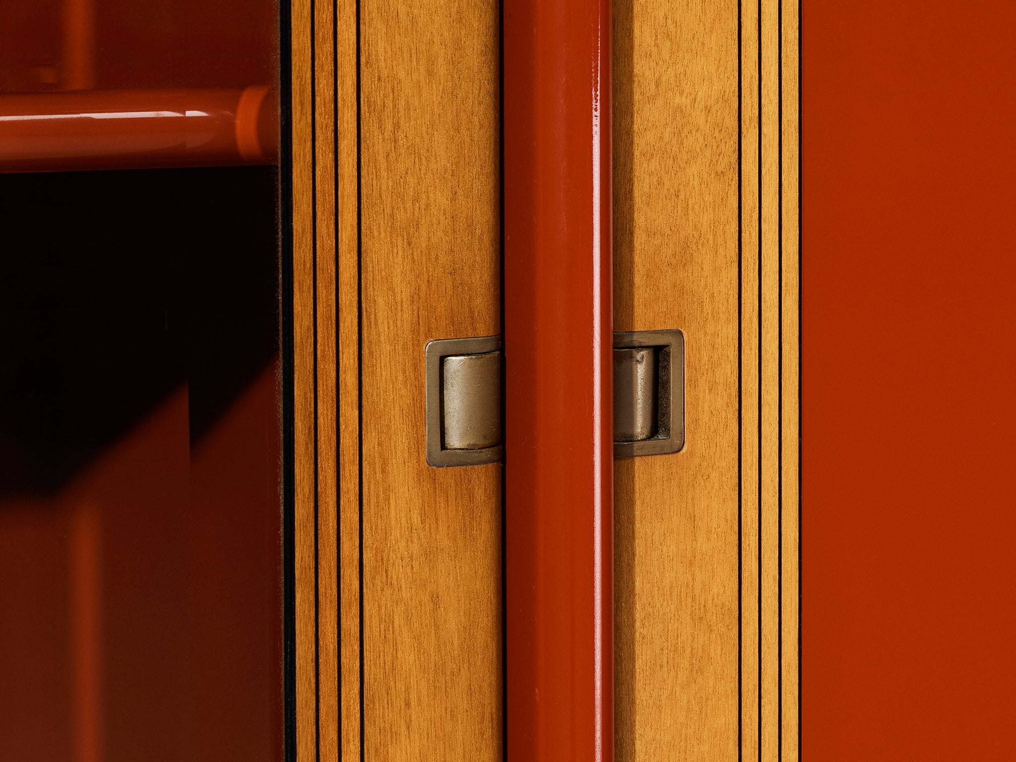 Afra & Tobia Scarpa for Maxalto Large 'Artona' Vitrine or Sideboard in Red Case pieces and storage cabinets Morentz