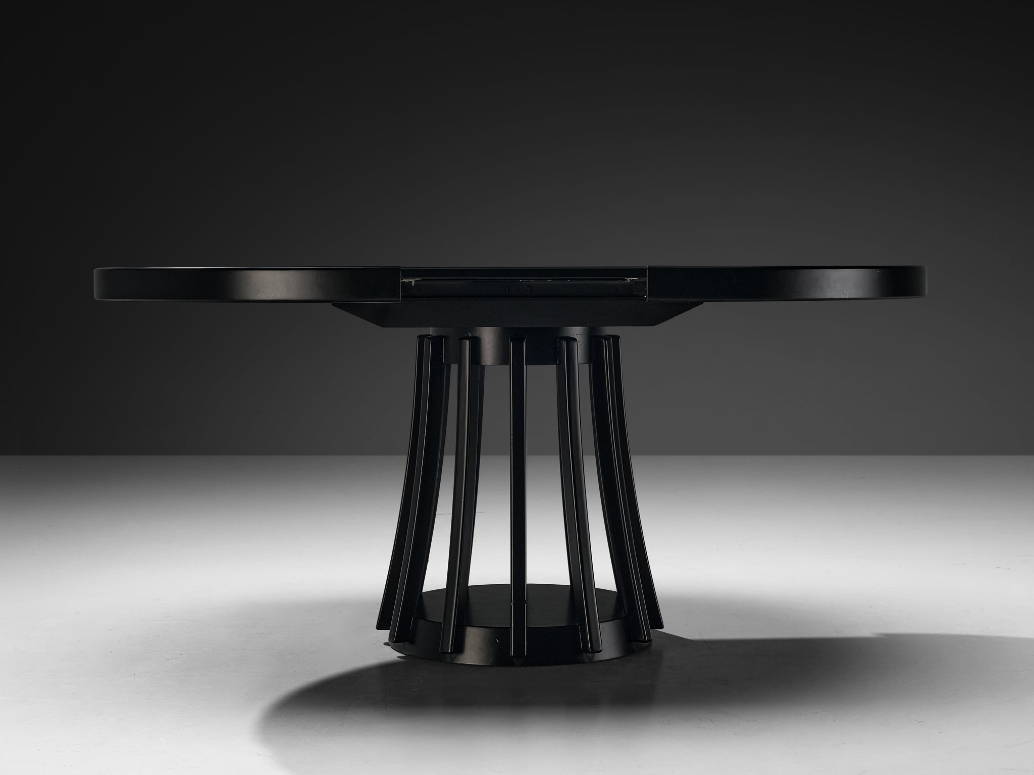 Angelo Mangiarotti for La Sorgente del Mobile 'Programma S11' Extendable Round Dining Table