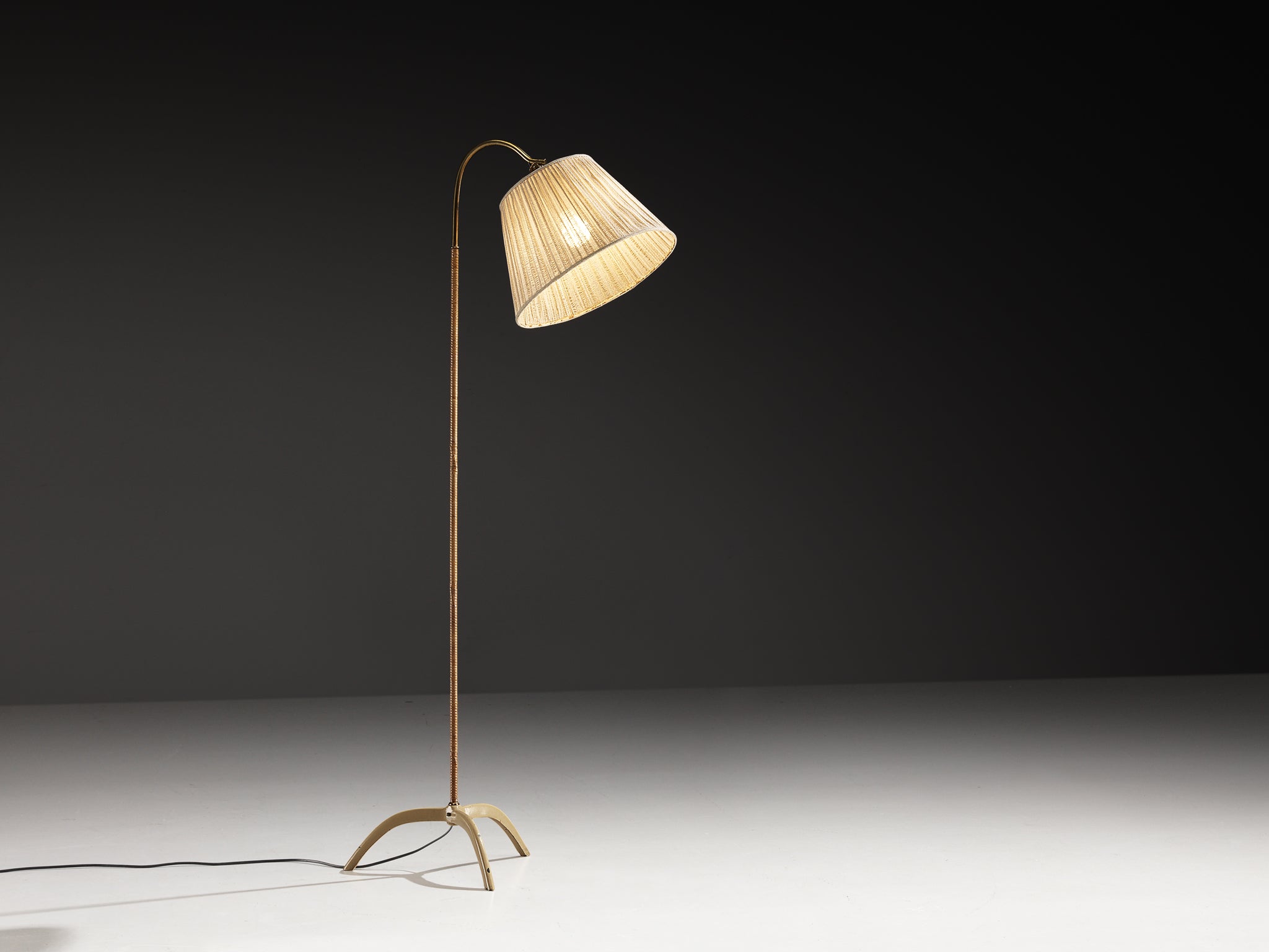 Paavo Tynell for Taito Oy ‘9609’ Floor Lamp in Brass and Cane Lighting Morentz