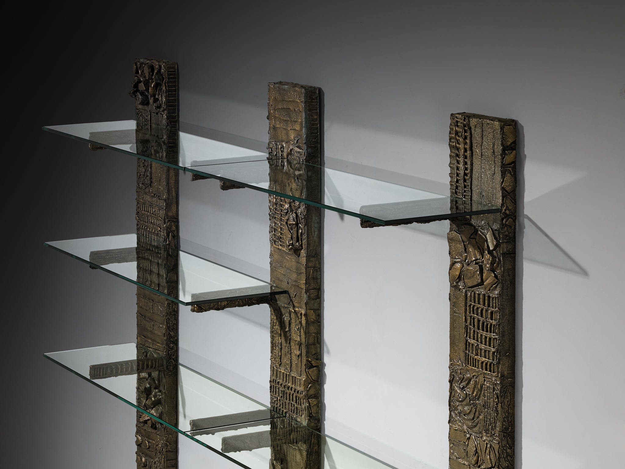 Paul Evans for Directional 'PE 68' Wall Unit in Bronzed Resin and Glass Case pieces and storage cabinets Morentz