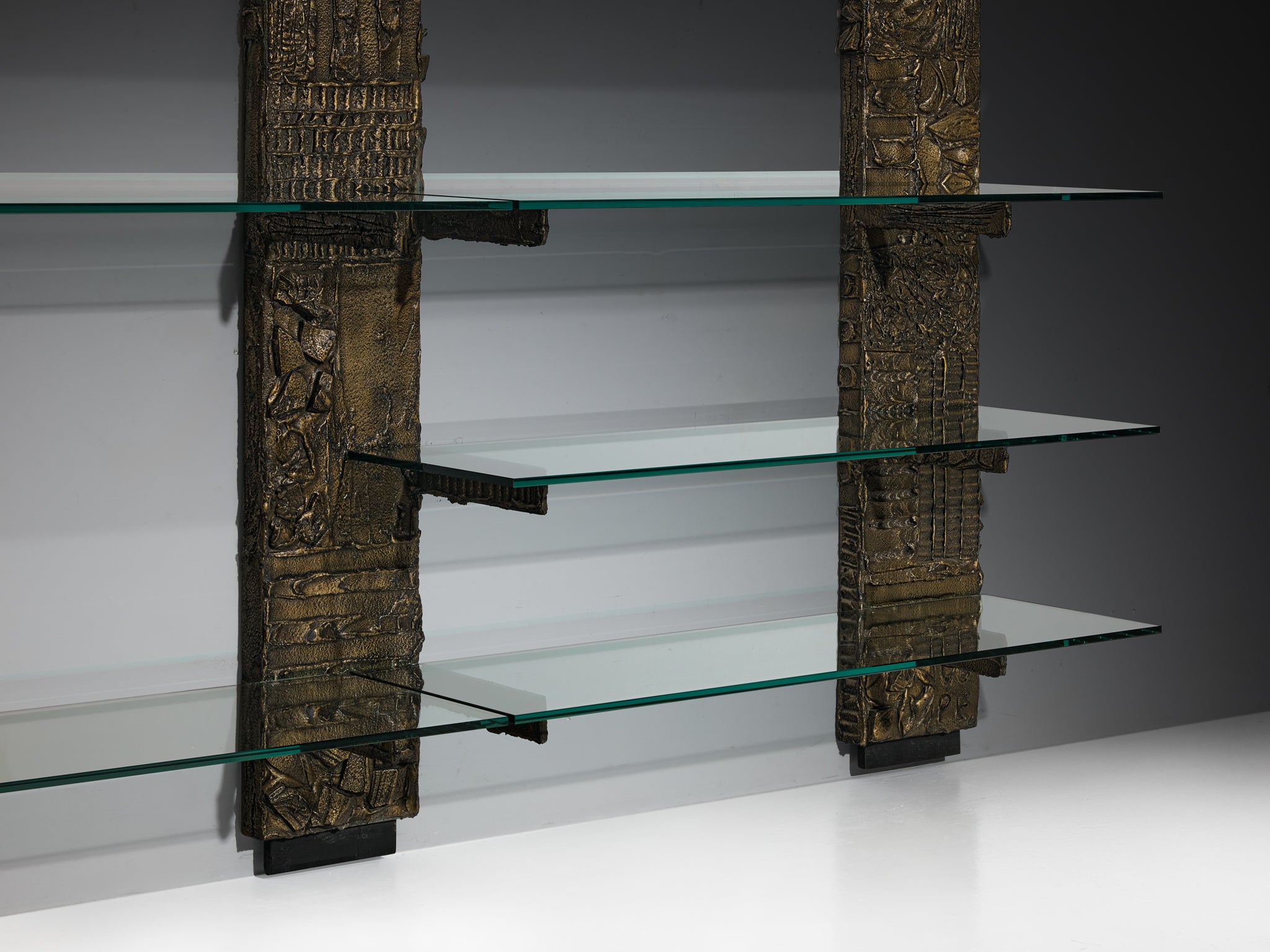Paul Evans for Directional 'PE 68' Wall Unit in Bronzed Resin and Glass Case pieces and storage cabinets Morentz