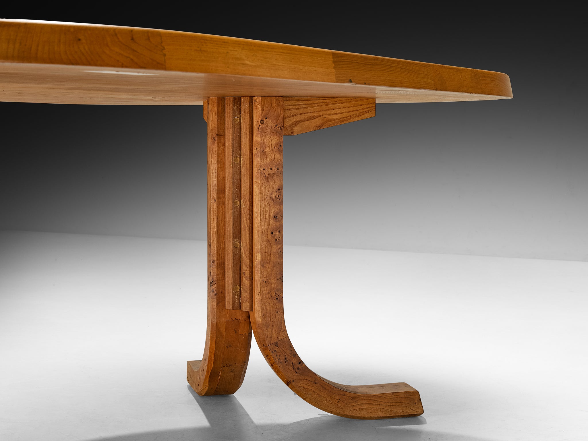 Atelier C. Demoyen Dining Table Tables Morentz