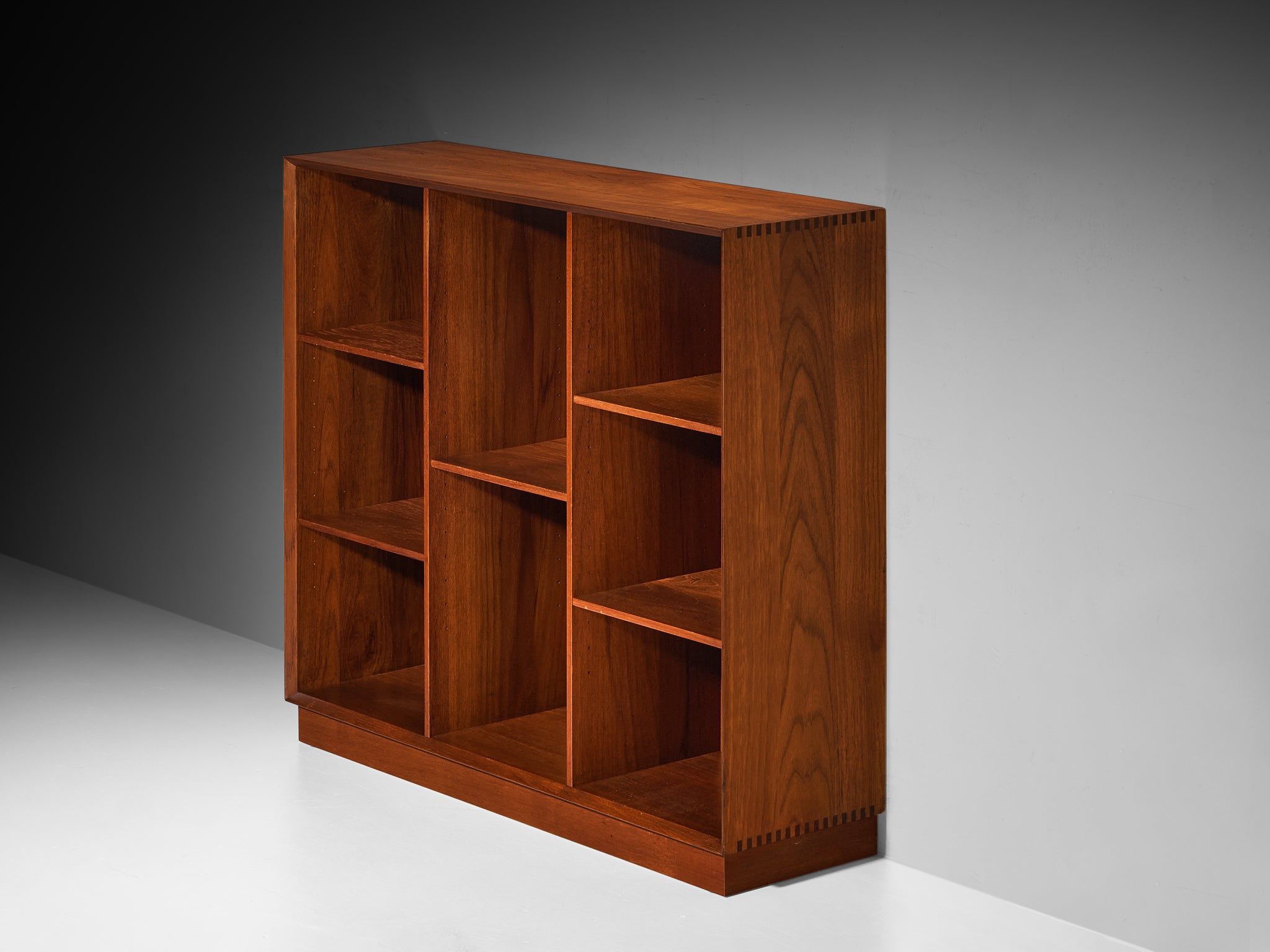 Hvidt & Mølgaard Nielsen for Søborg Møbelfabrik Bookcase Cabinet in Teak Case pieces and storage cabinets Morentz