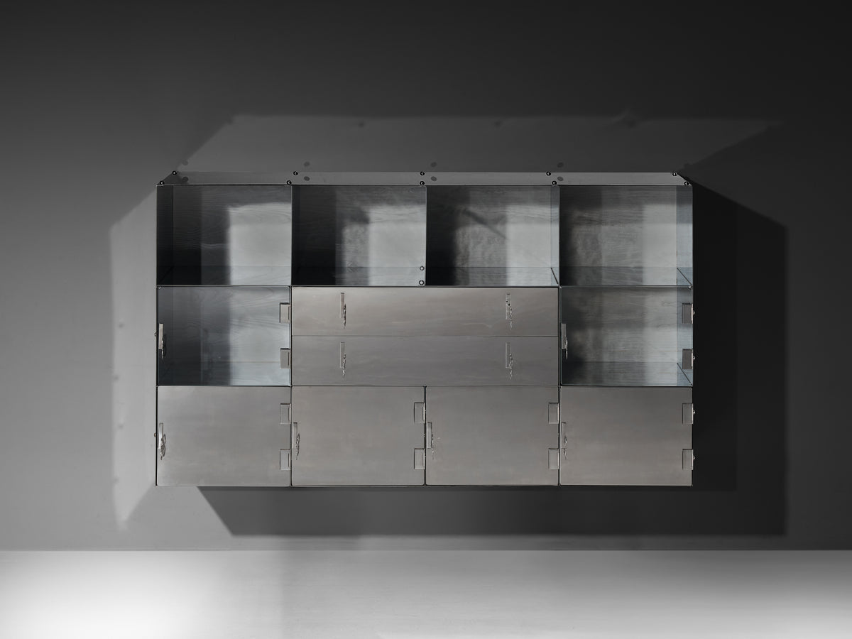 Vittorio Introini for Saporiti Mirrored Sideboard Polished Aluminum Glass Case pieces and storage cabinets Morentz