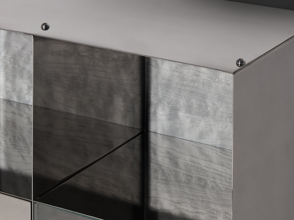 Vittorio Introini for Saporiti Mirrored Sideboard Polished Aluminum Glass Case pieces and storage cabinets Morentz