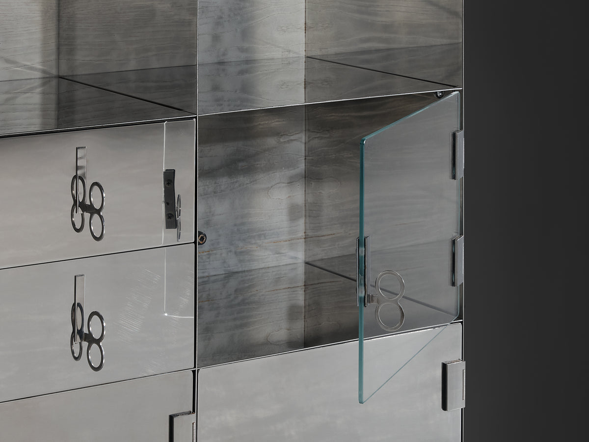 Vittorio Introini for Saporiti Mirrored Sideboard Polished Aluminum Glass Case pieces and storage cabinets Morentz