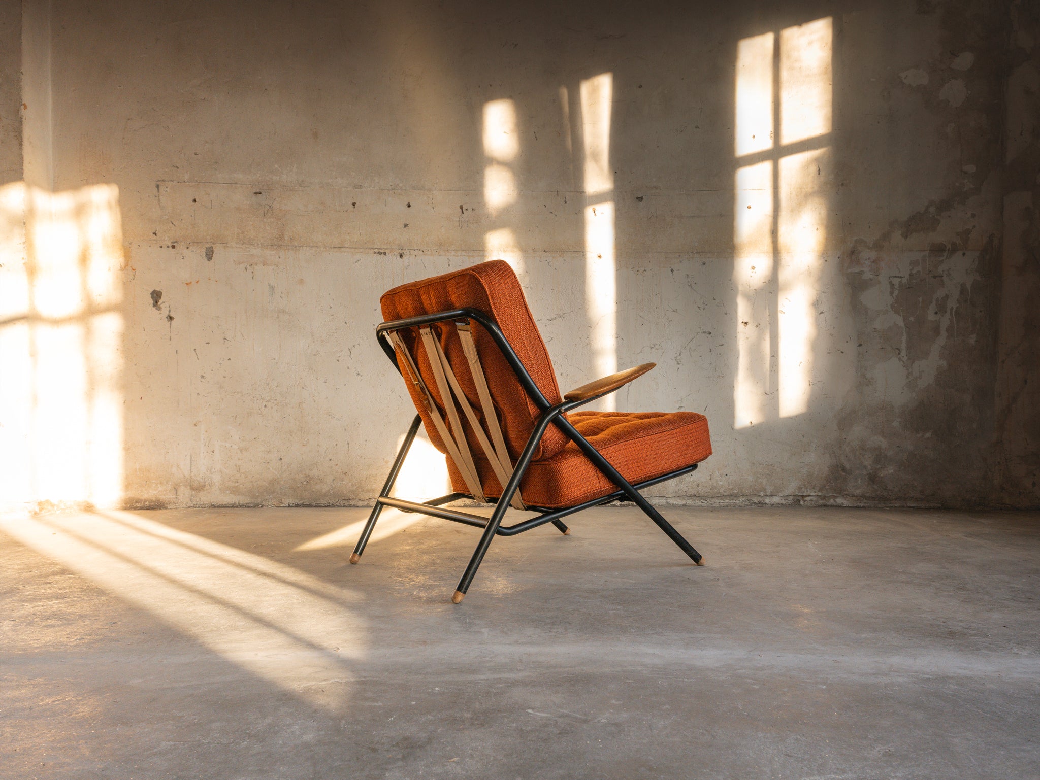 Rare Hans J. Wegner for Getama Pair of 'Sawbuck' GE215 Lounge Chairs Seating Morentz