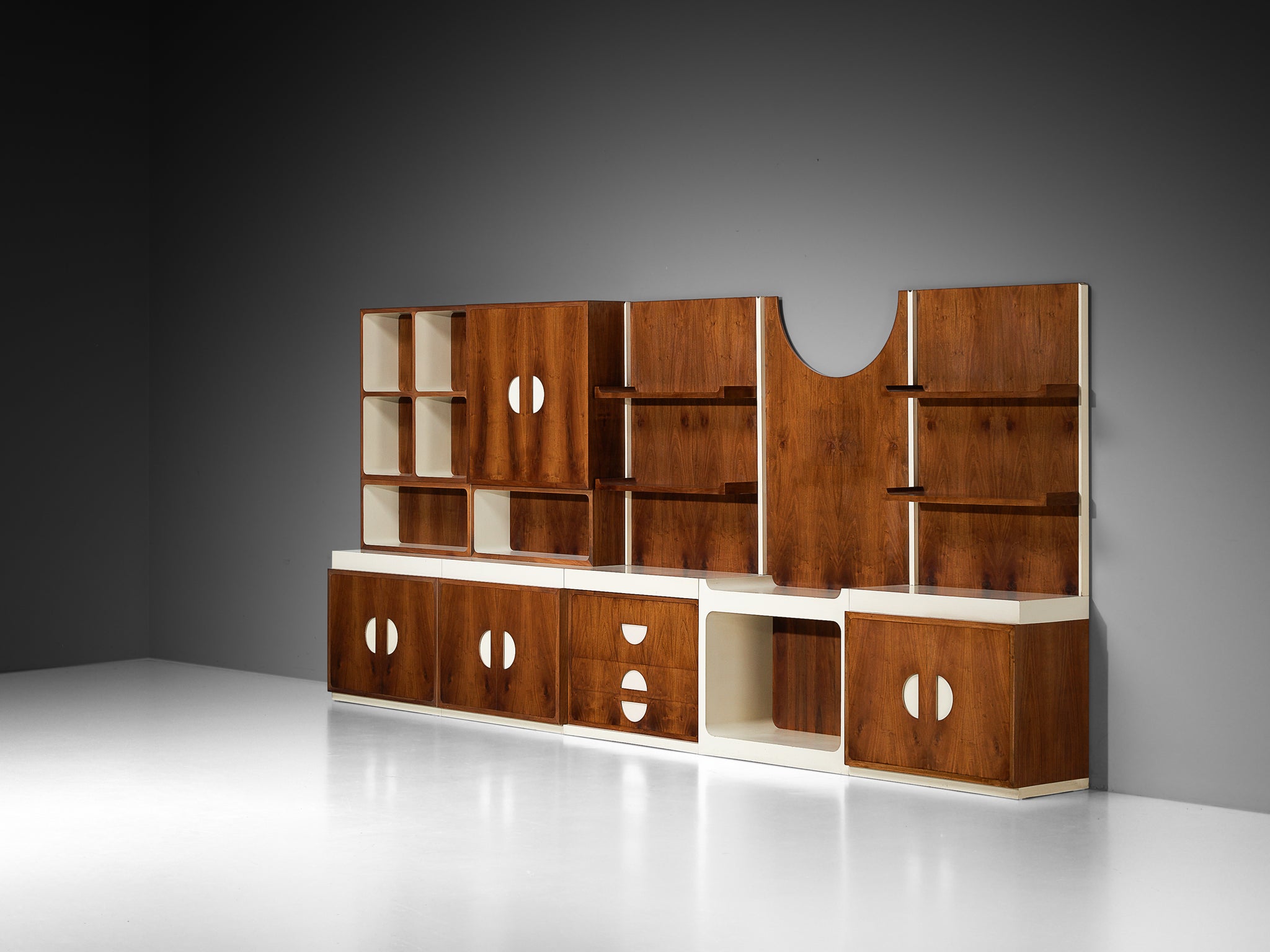 Unique Franco Campo and Carlo Graffi 1960s Large Wall Unit in Walnut Case pieces and storage cabinets Morentz
