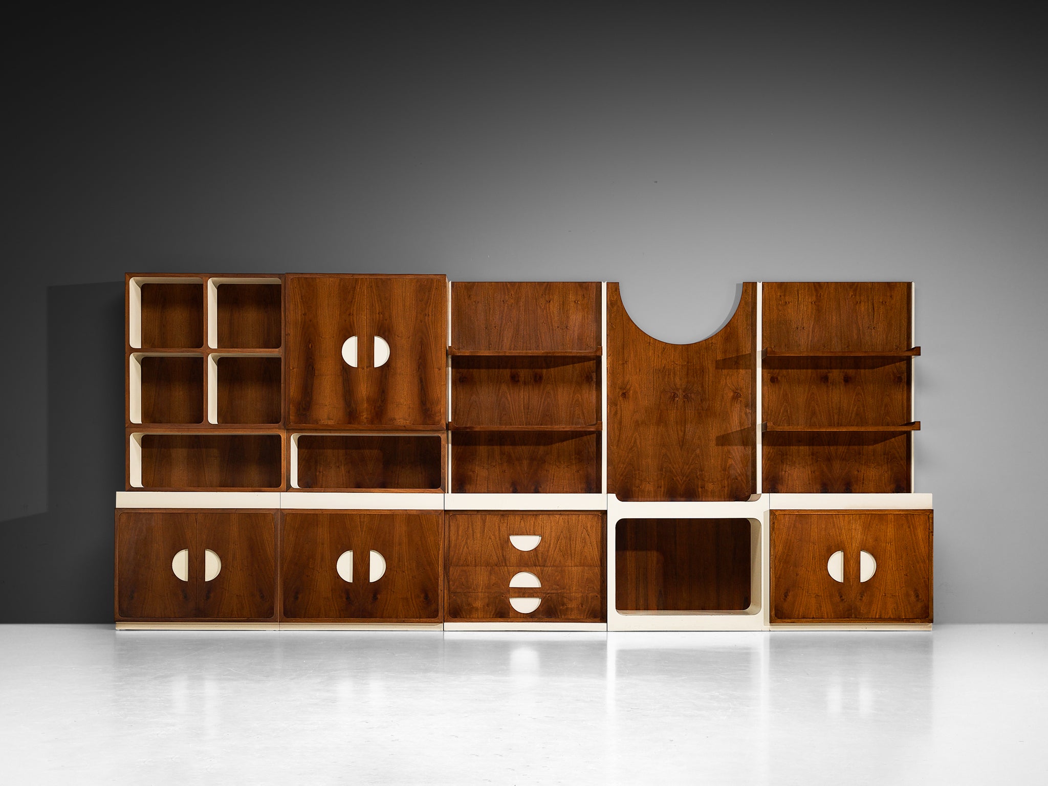 Unique Franco Campo and Carlo Graffi 1960s Large Wall Unit in Walnut Case pieces and storage cabinets Morentz