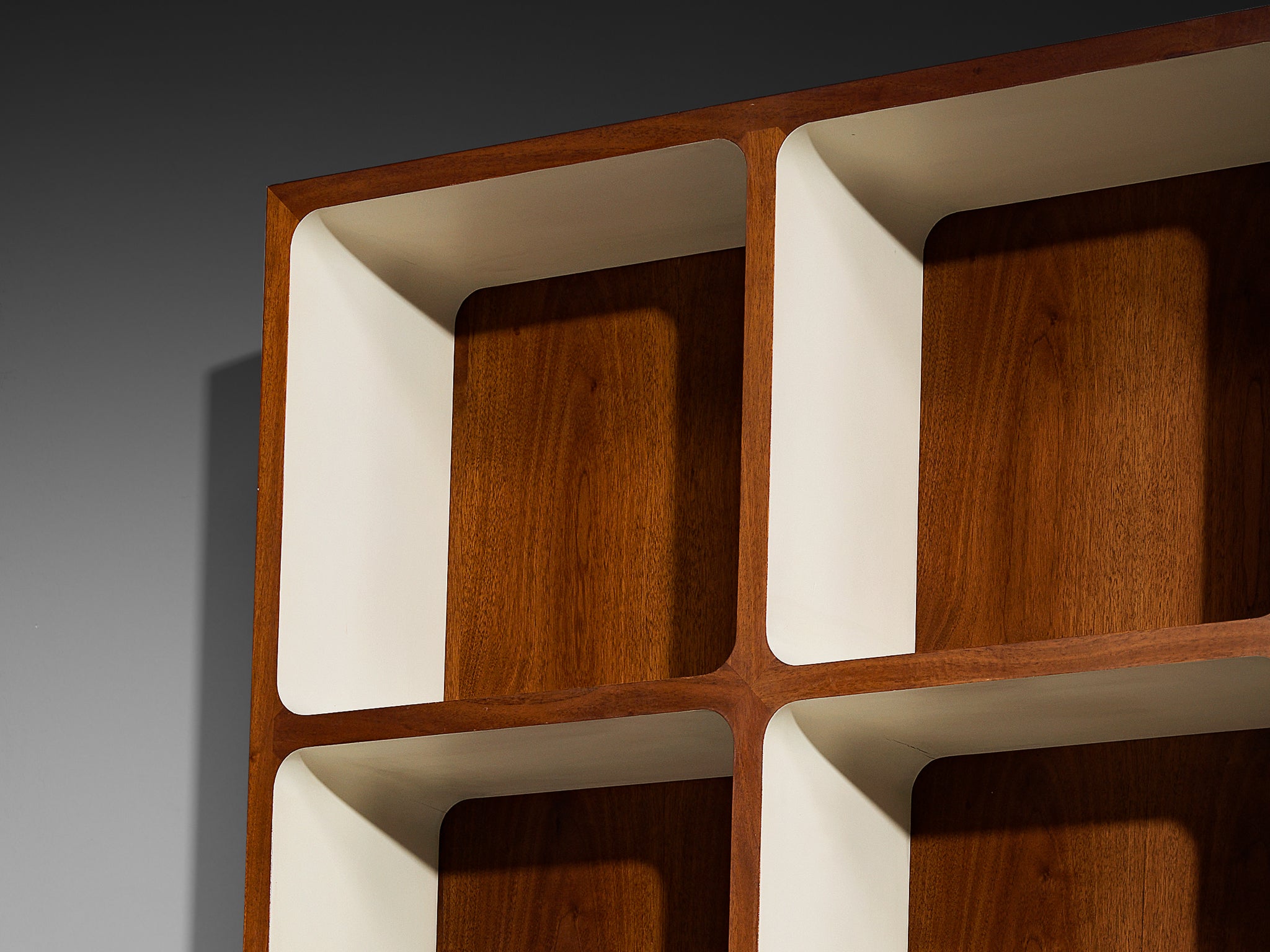 Unique Franco Campo and Carlo Graffi 1960s Large Wall Unit in Walnut Case pieces and storage cabinets Morentz