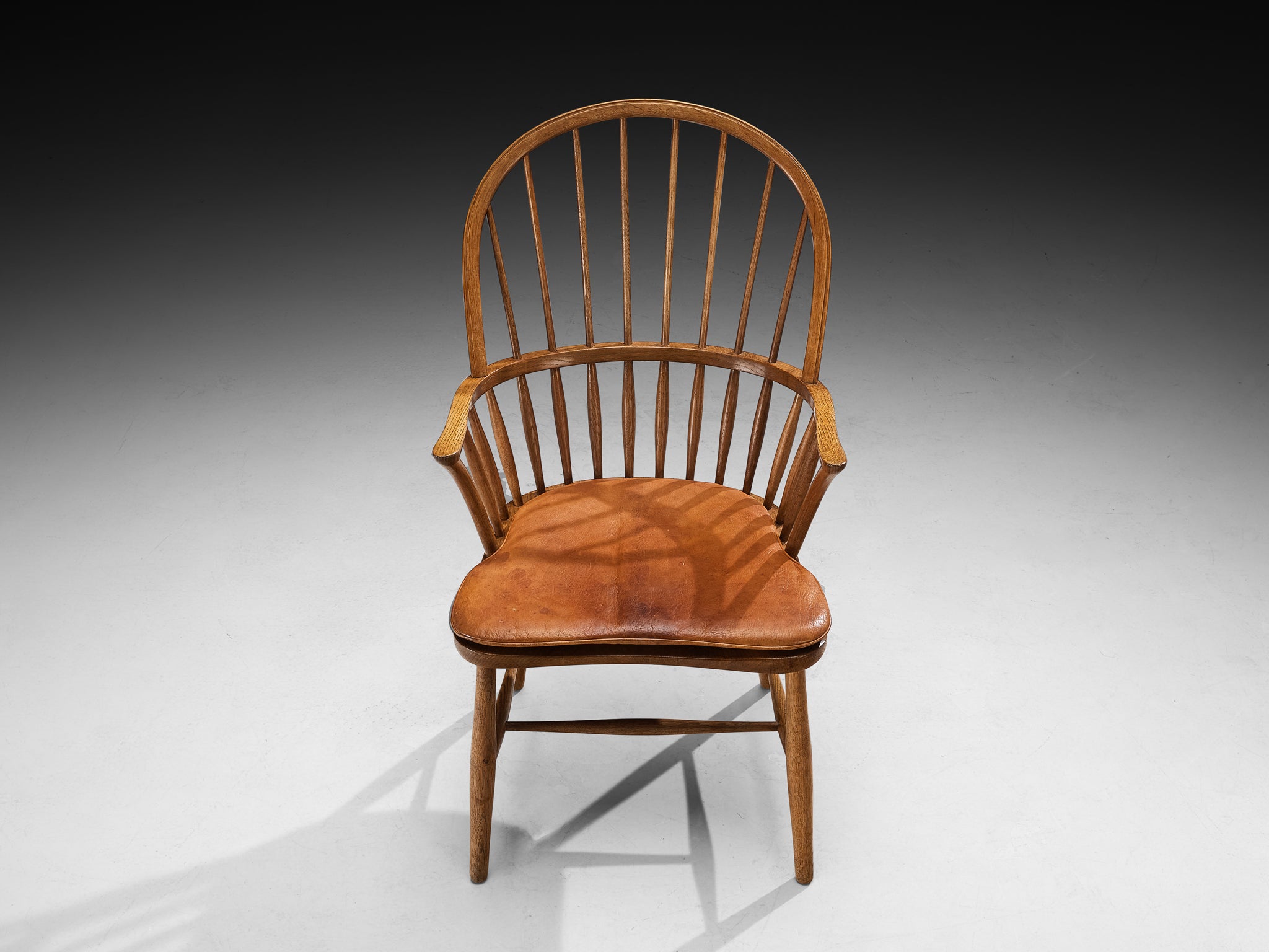 Frits Henningsen for Carl Hansen & Søn Windsor Chair in Oak and Leather Seating Morentz