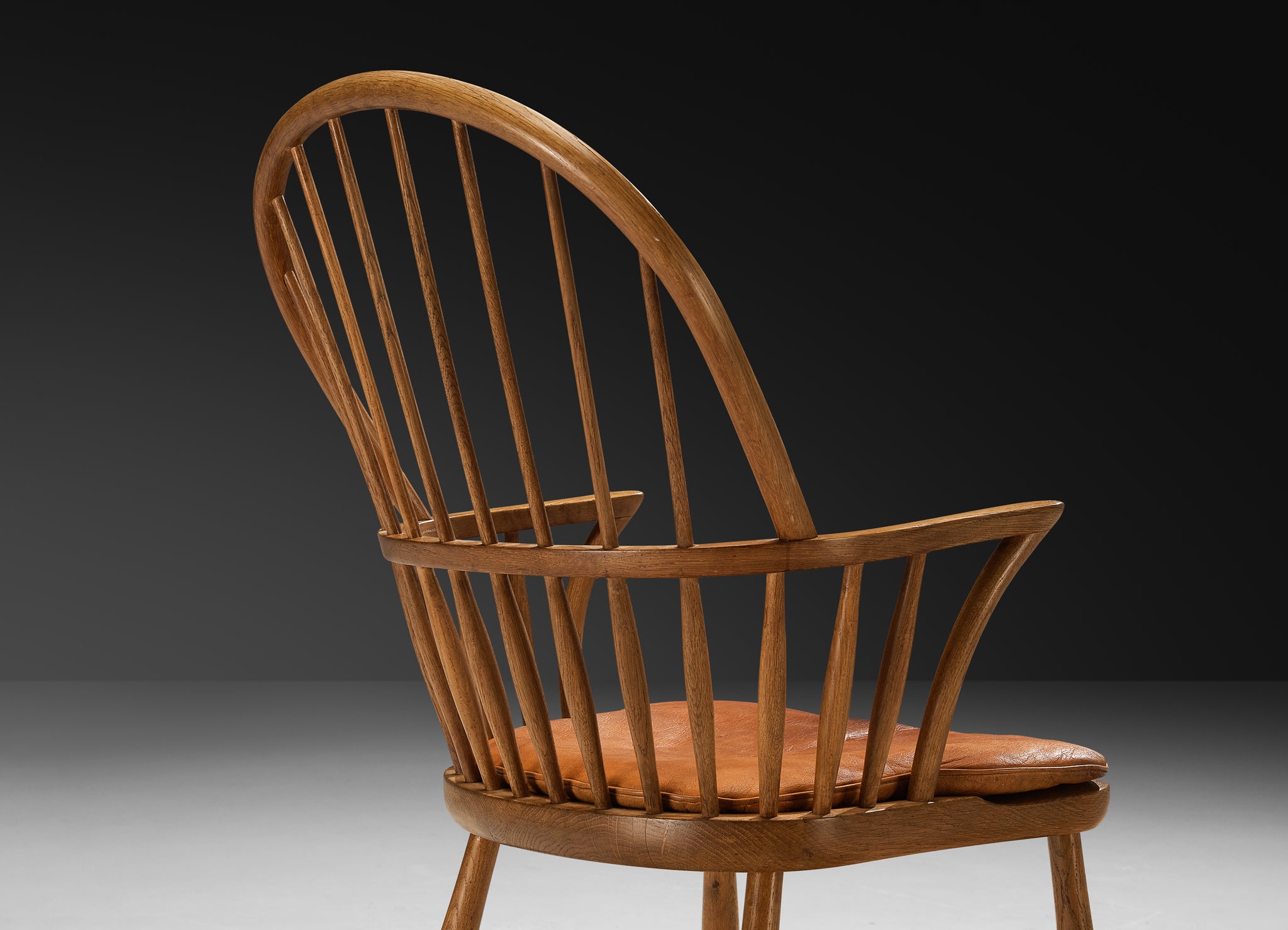 Frits Henningsen for Carl Hansen & Søn Windsor Chair in Oak and Leather Seating Morentz