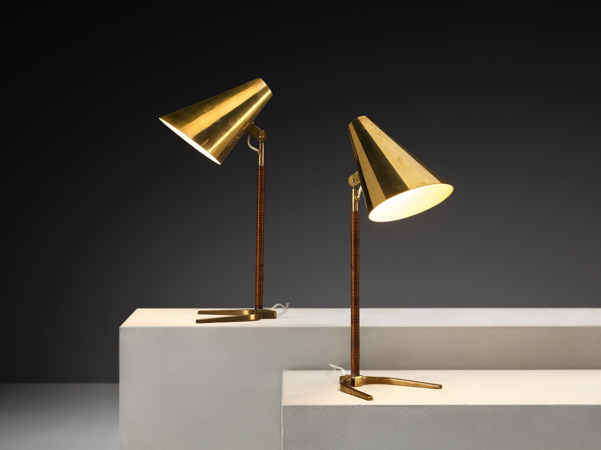 Paavo Tynell for Taito Oy '9225' Table Lamps in Brass and Leather Lighting Morentz