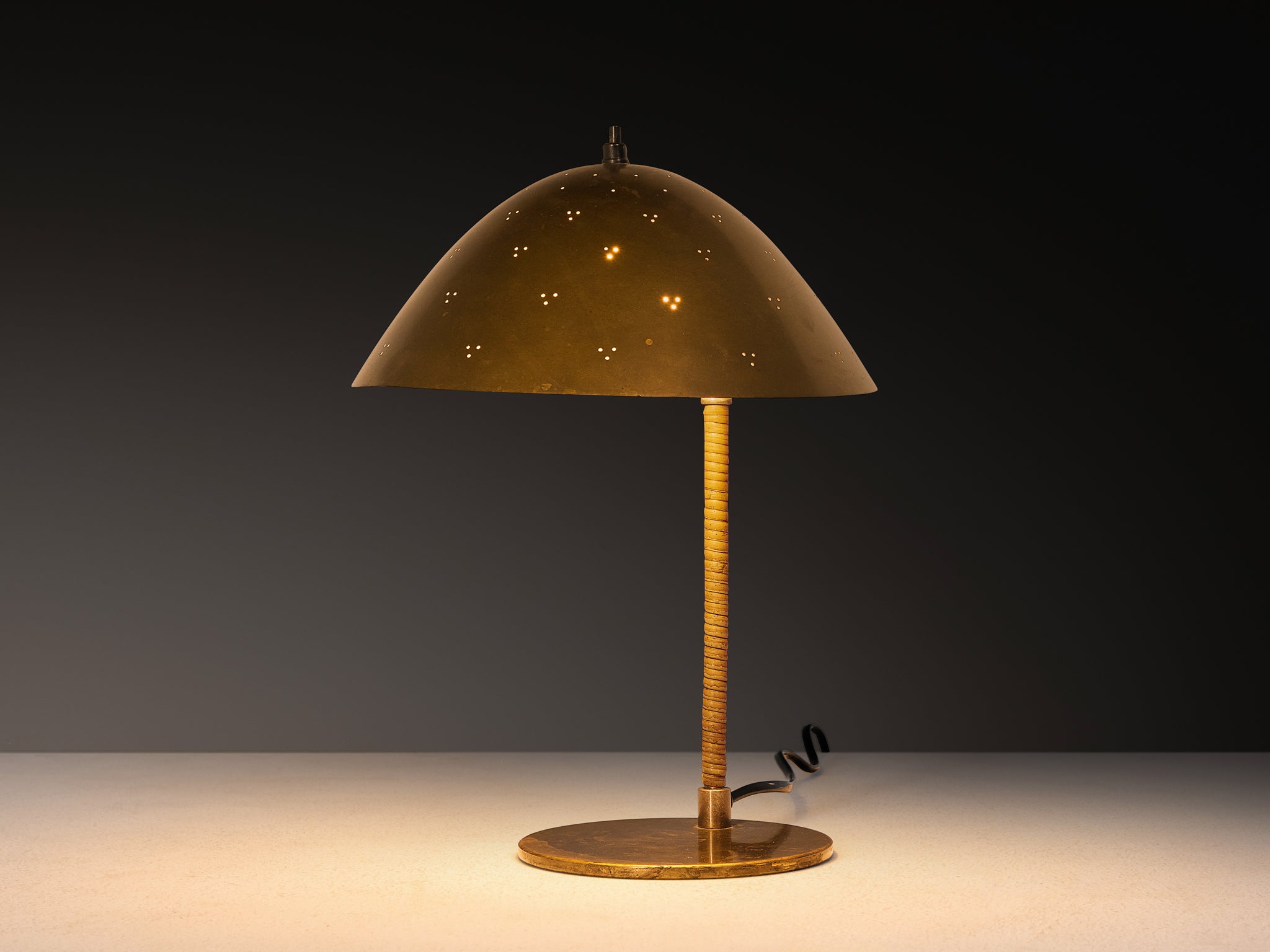Paavo Tynell for Taito Oy '9209' Table Lamp in Brass and Cane Lighting Morentz