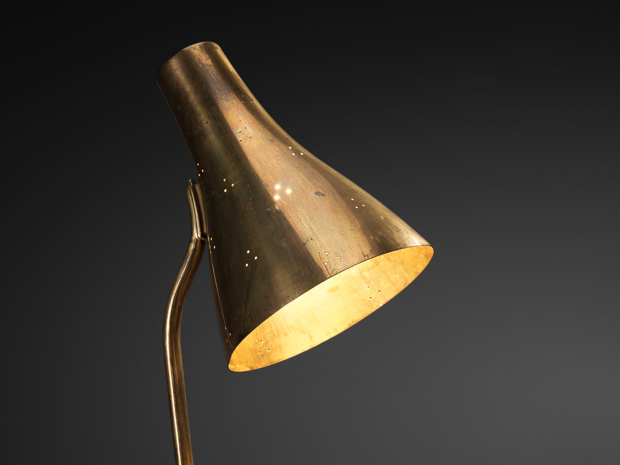 Paavo Tynell for Taito Oy '9212B' Table Lamp in Brass and Leather Lighting Morentz
