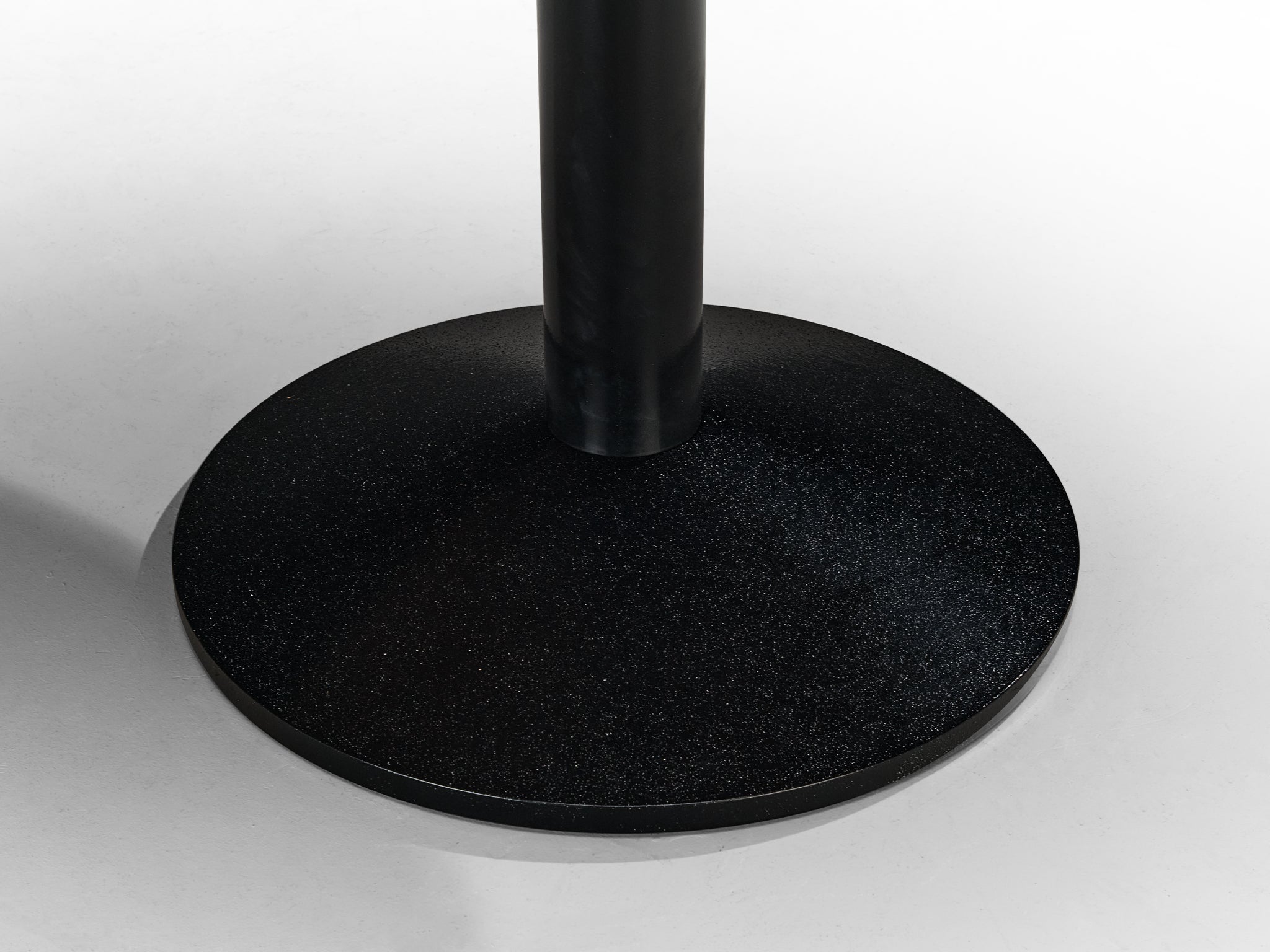 Franco Albini and Franca Helg for Poggi 'TL30' Round Table in Walnut and Black Steel Tables Morentz