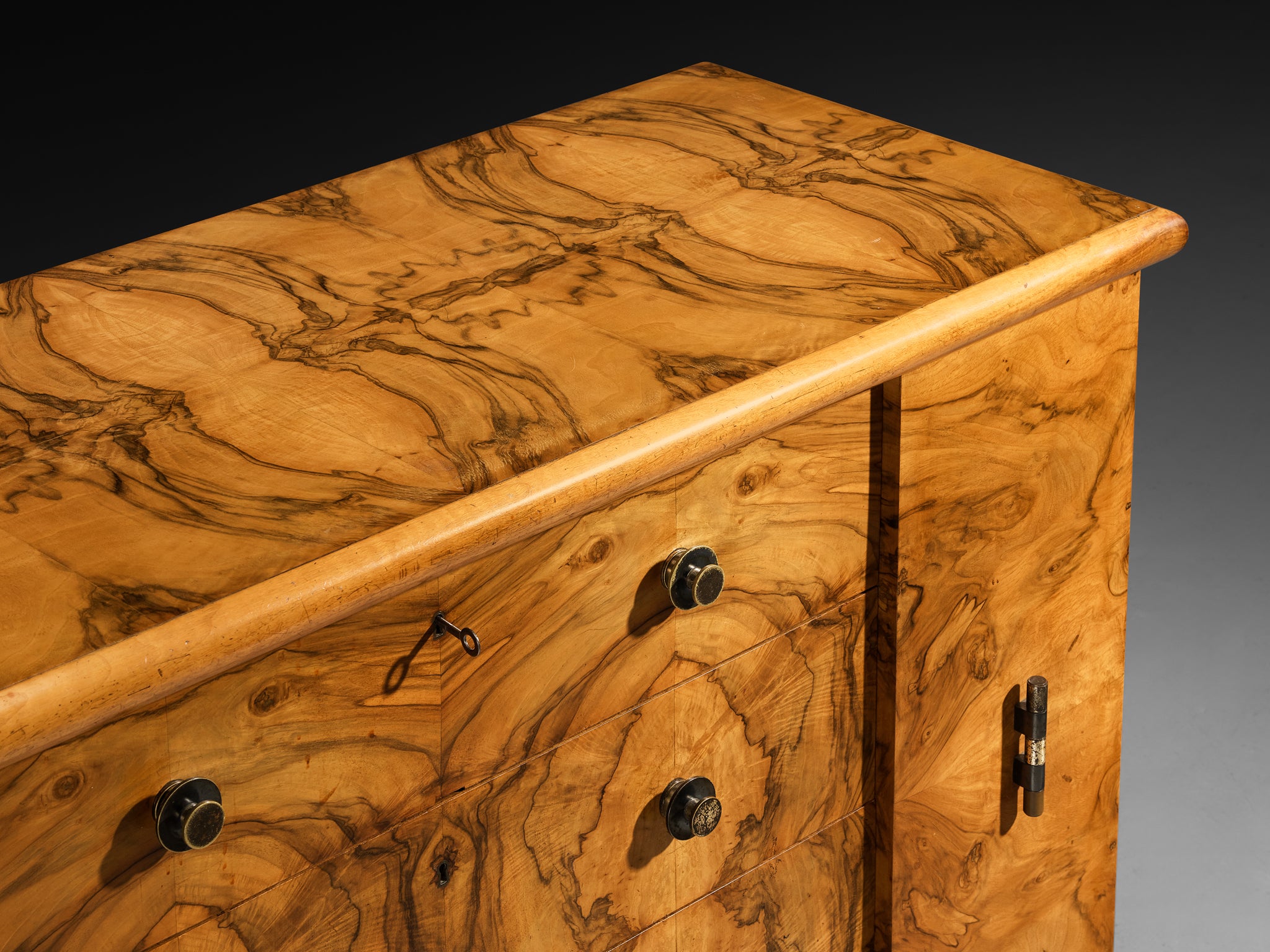 Gaetano Borsani for Atelier di Varedo Chest of Drawers in Walnut Burl and Brass Case pieces and storage cabinets Morentz