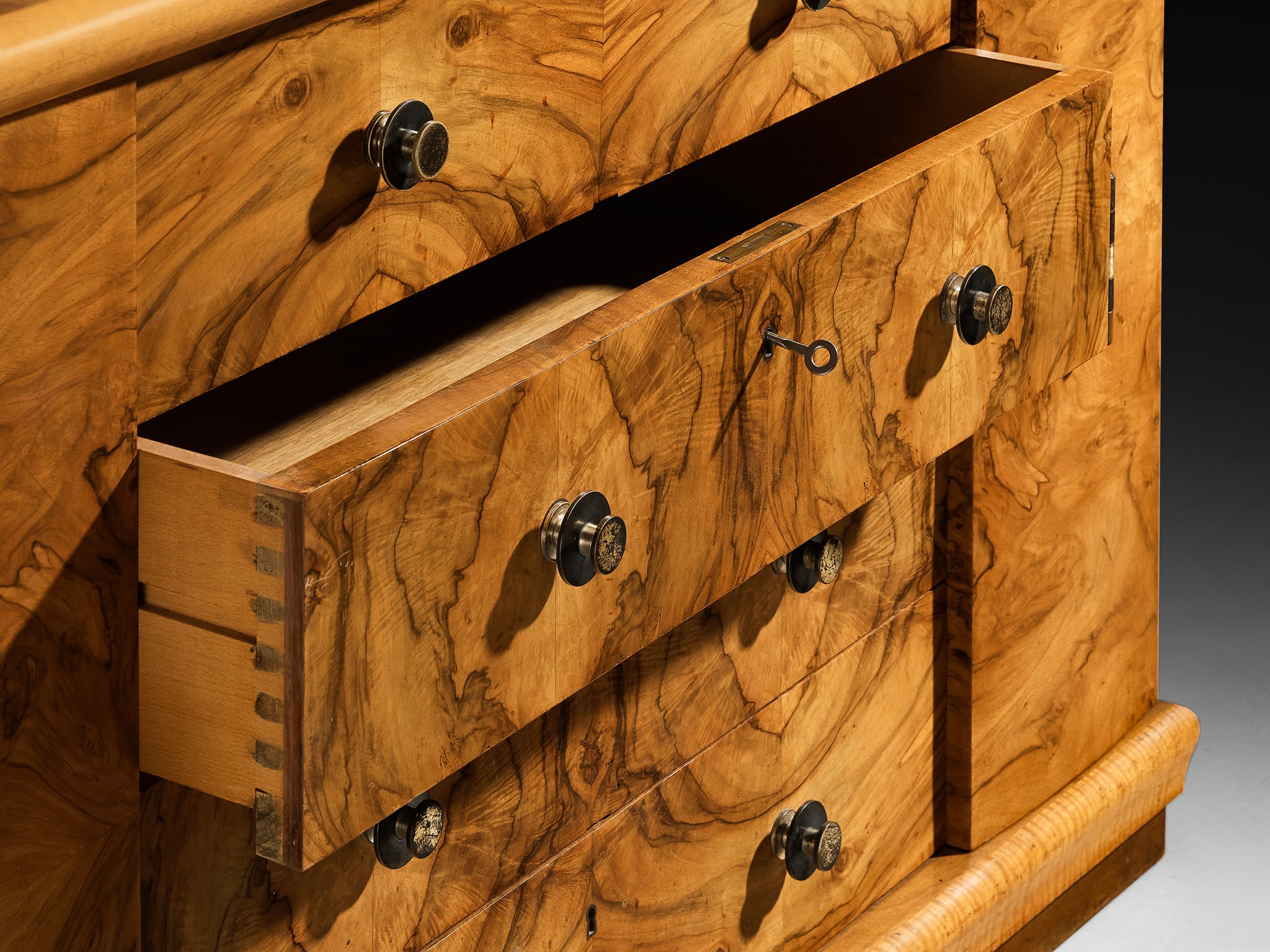 Gaetano Borsani for Atelier di Varedo Chest of Drawers in Walnut Burl and Brass Case pieces and storage cabinets Morentz