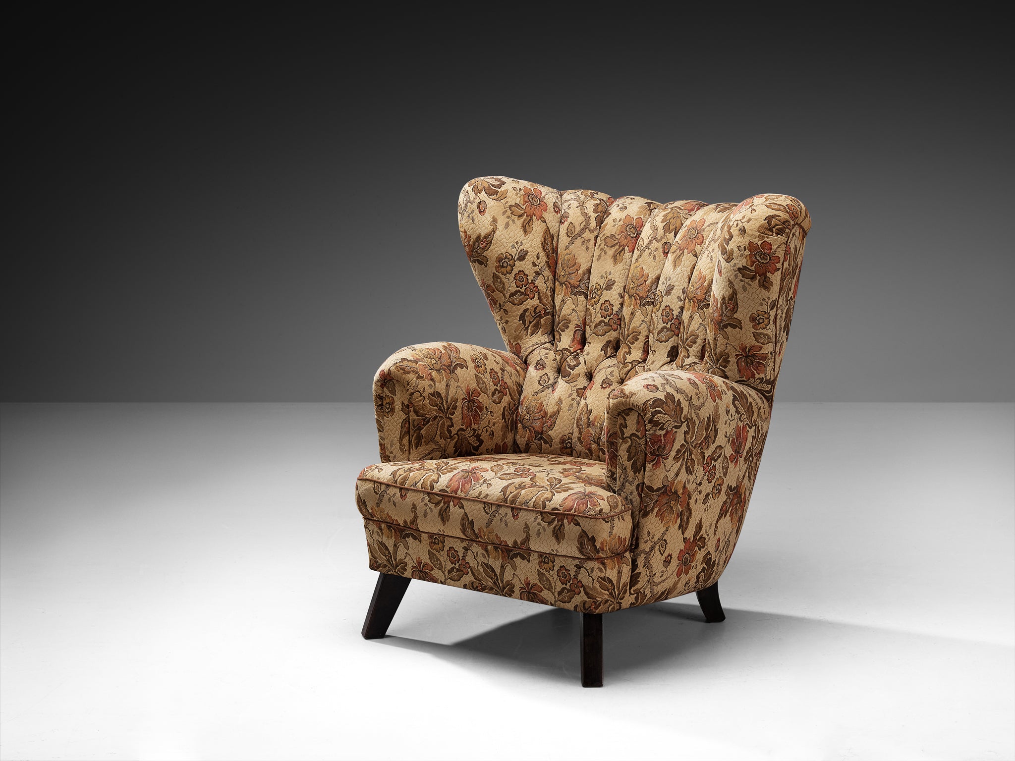 Mid-Century Bulky Lounge Chair in Floral Upholstery Seating Morentz