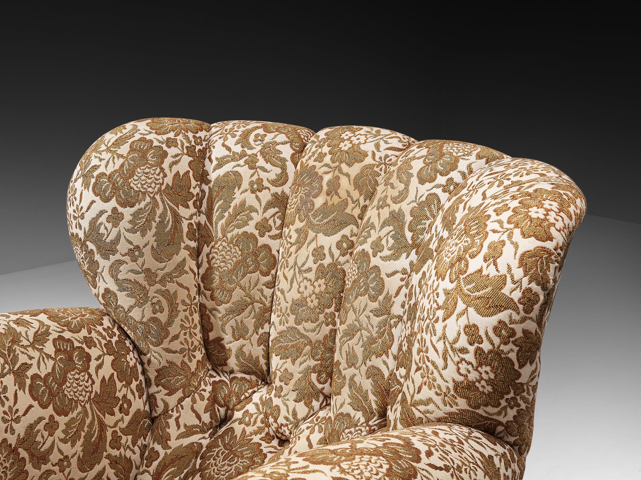 Mid-Century Bulky Lounge Chair in Patterned Upholstery Seating Morentz