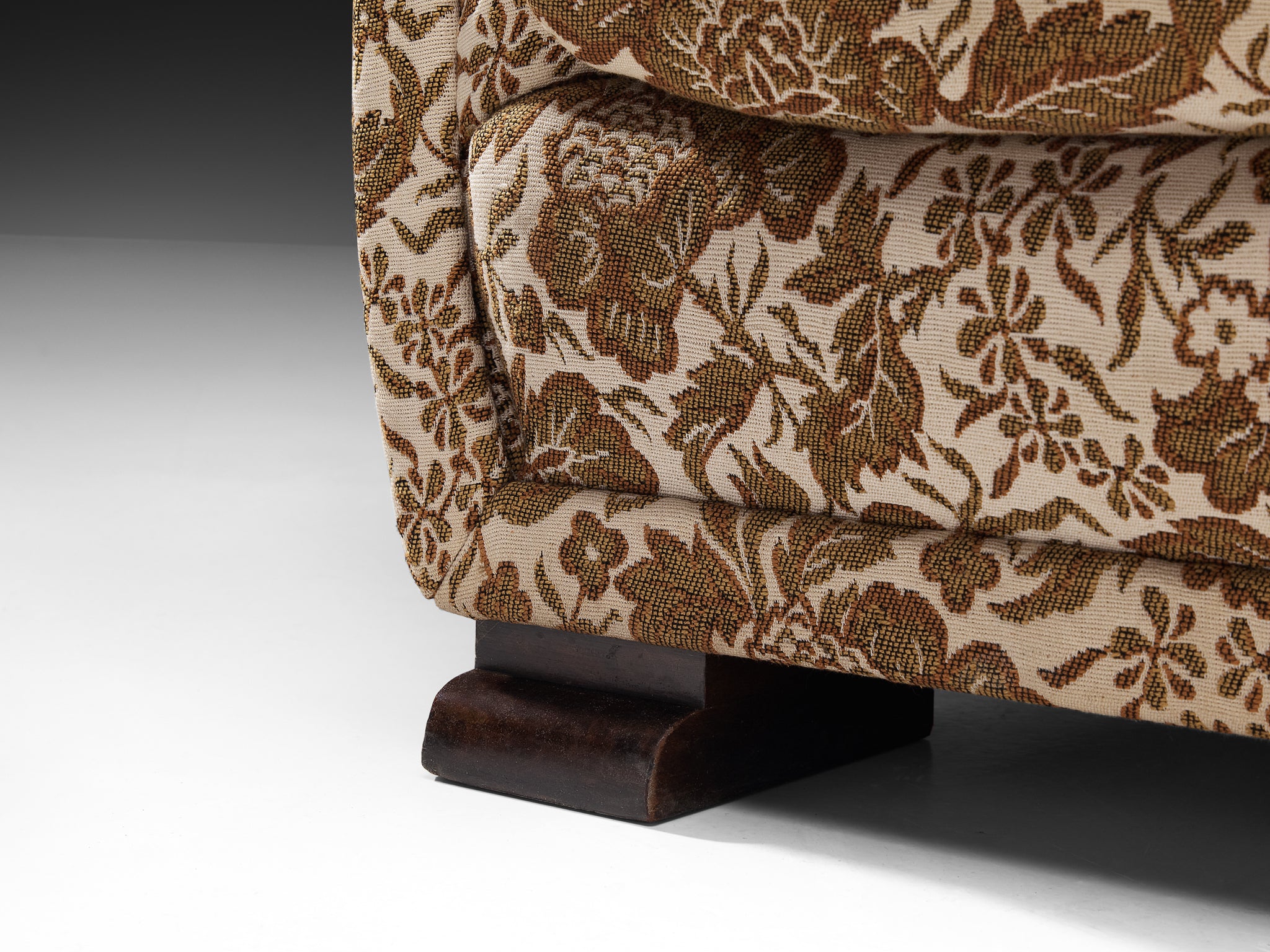 Mid-Century Bulky Lounge Chair in Patterned Upholstery Seating Morentz