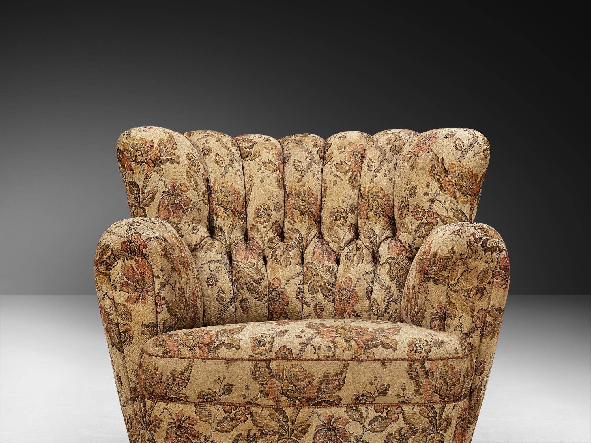 Pair of Mid-Century Lounge Chairs in Floral Upholstery Seating Morentz