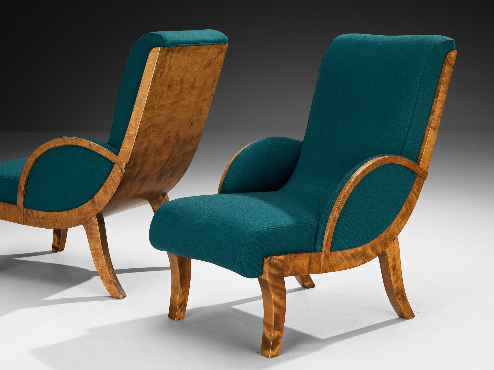 1930s Pair of Finnish Art Deco Curved Lounge Chairs in Birch Seating Morentz