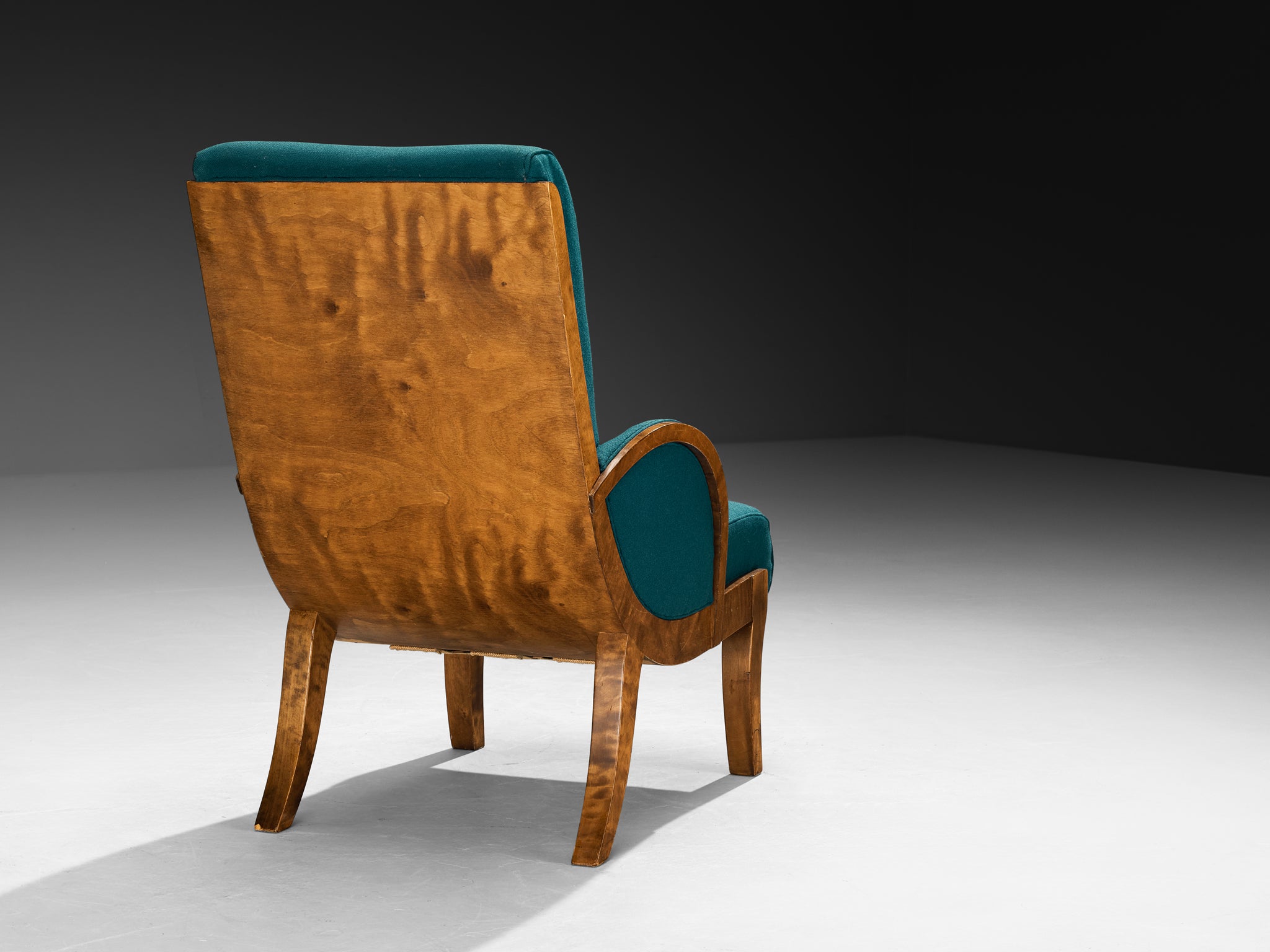 1930s Pair of Finnish Art Deco Curved Lounge Chairs in Birch Seating Morentz