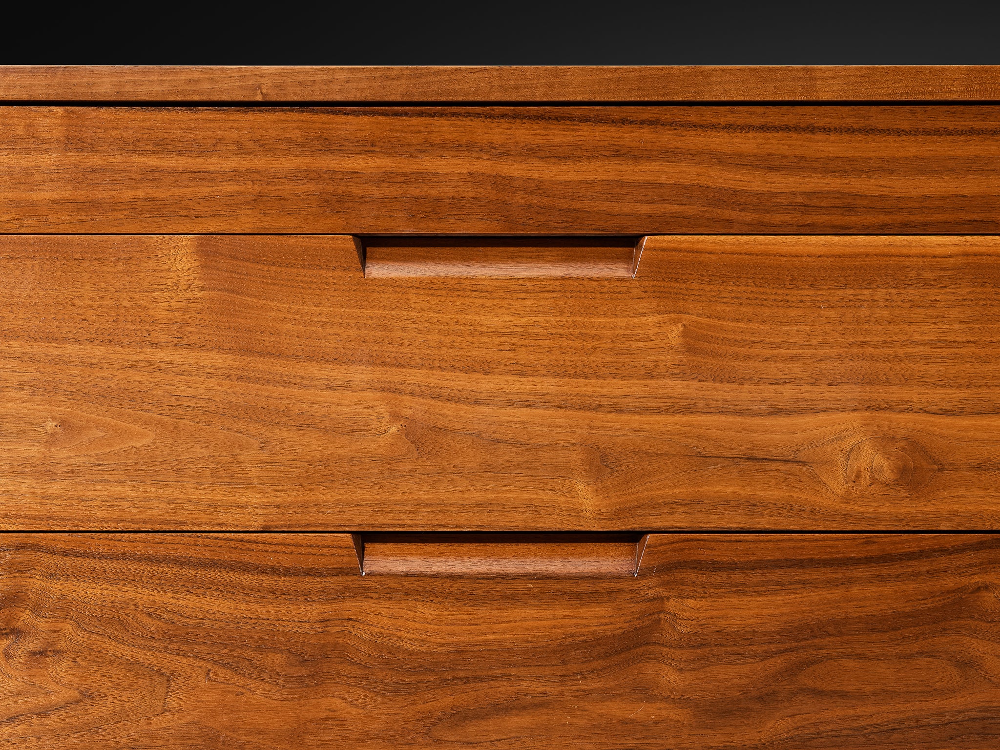 George Nakashima for George Nakashima Studio Pair of Chests of Drawers in Walnut Case pieces and storage cabinets Morentz