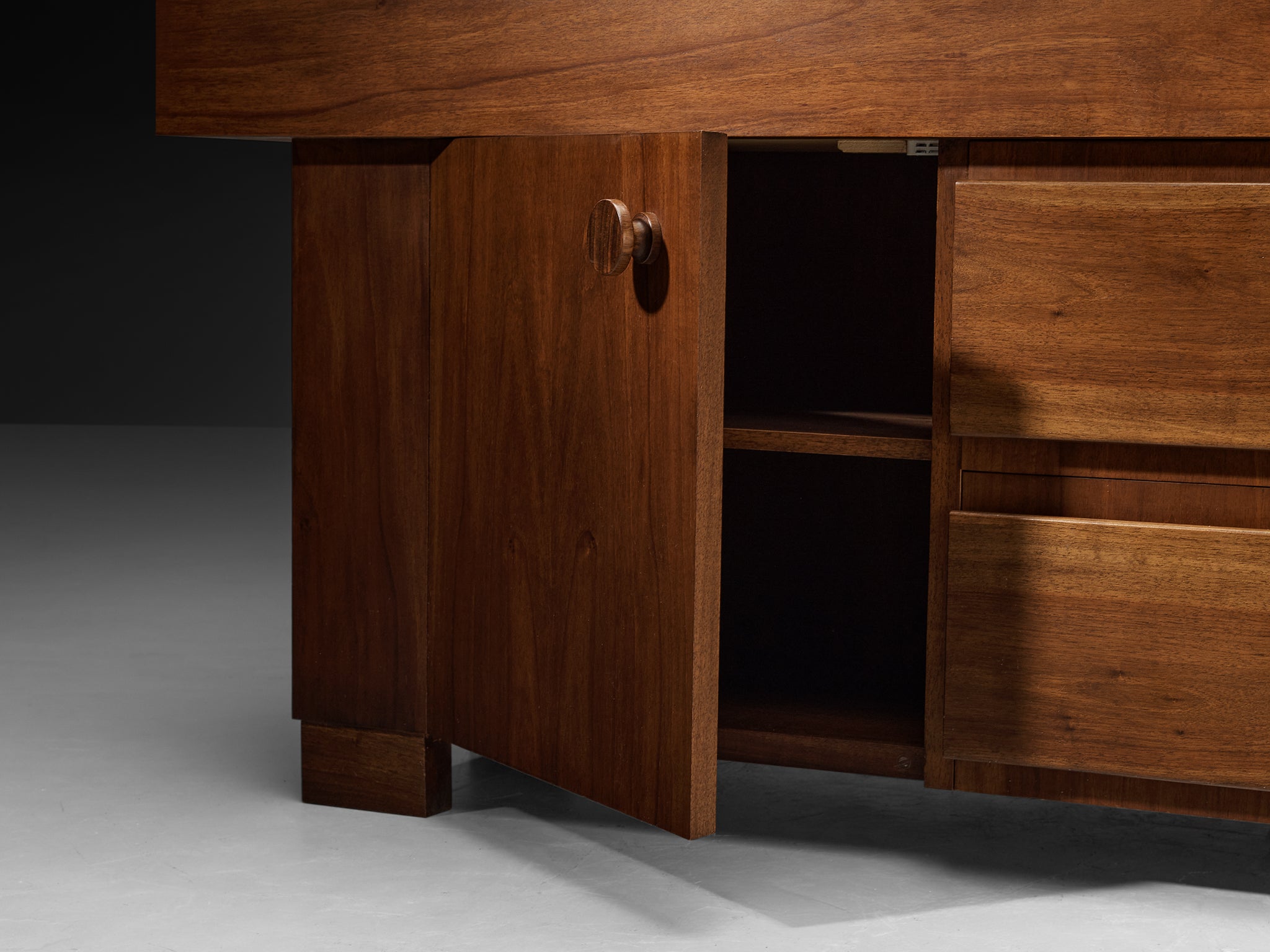 Giovanni Michelucci for Poltronova ´Torbecchia´ Sideboard Case pieces and storage cabinets Morentz