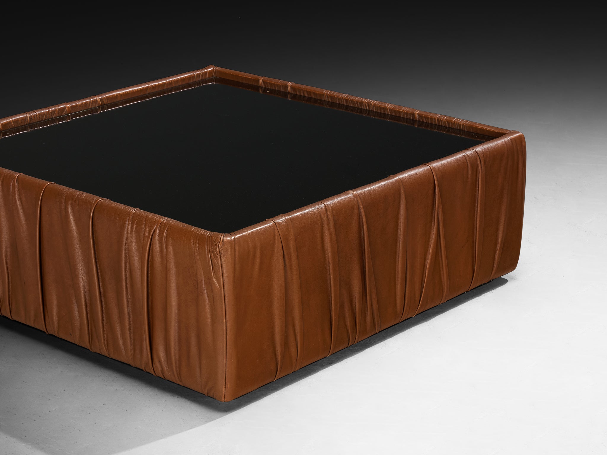Seven Salotti Italian Coffee Table in Brown Leather and Black Glass Tables Morentz