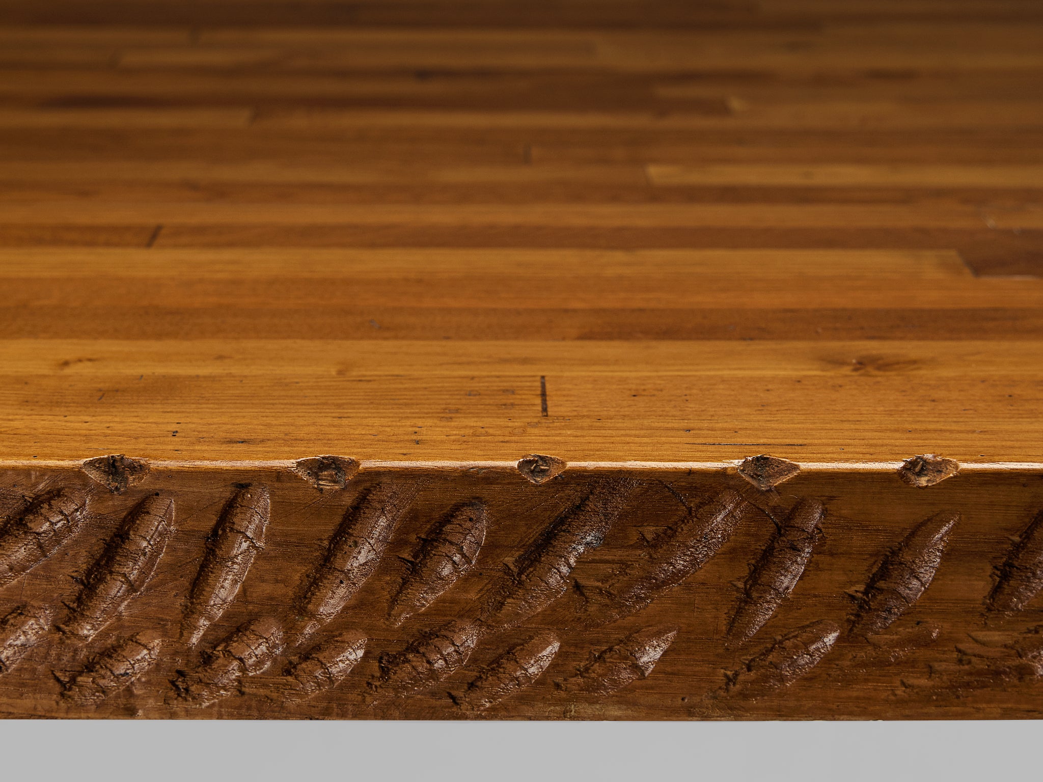 Italian Robust and Sculptural Carved Table in Oak Tables Morentz