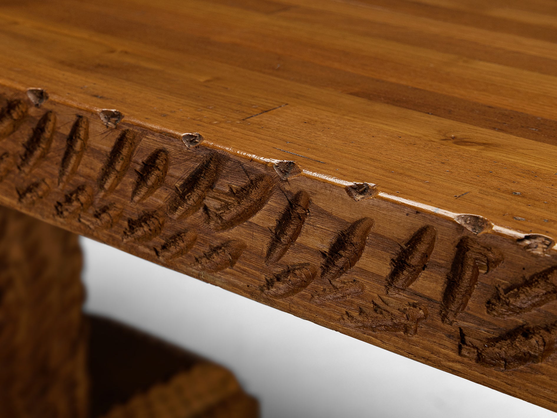 Italian Robust and Sculptural Carved Table in Oak Tables Morentz