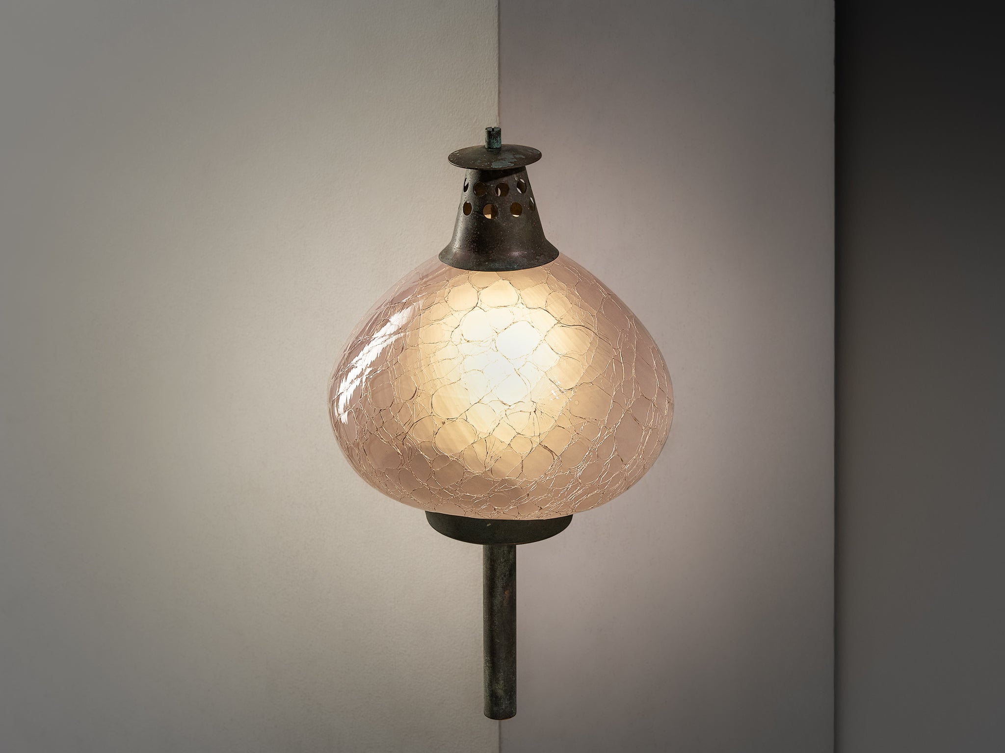 Hans-Agne Jakobsson 'S-1591' Corner Wall Light in Copper and Glass Lighting Morentz