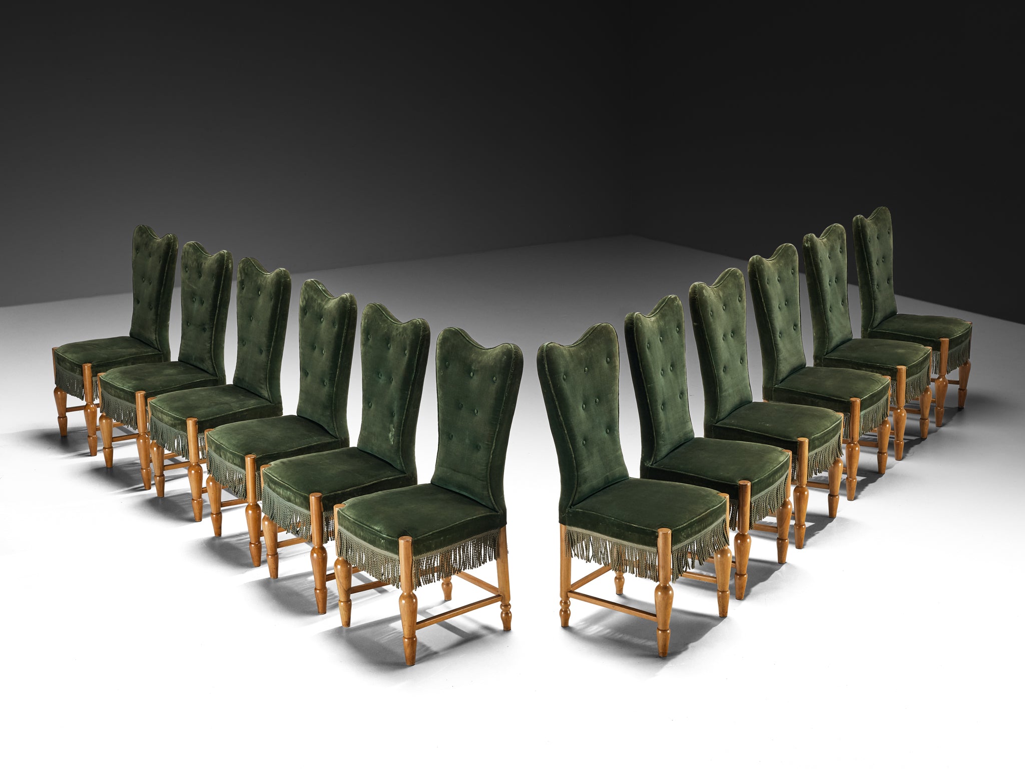 1940s Mid-Century Modern Set of Twelve Dining Chairs in Velvet and Walnut Seating Morentz