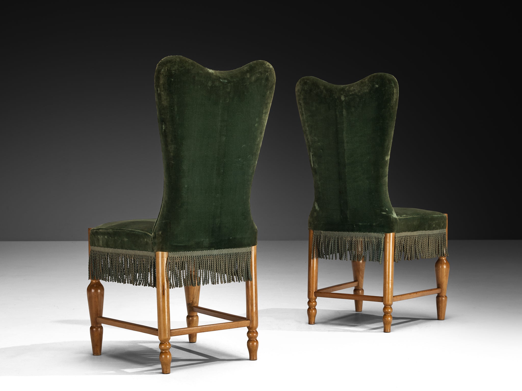 1940s Mid-Century Modern Set of Twelve Dining Chairs in Velvet and Walnut Seating Morentz