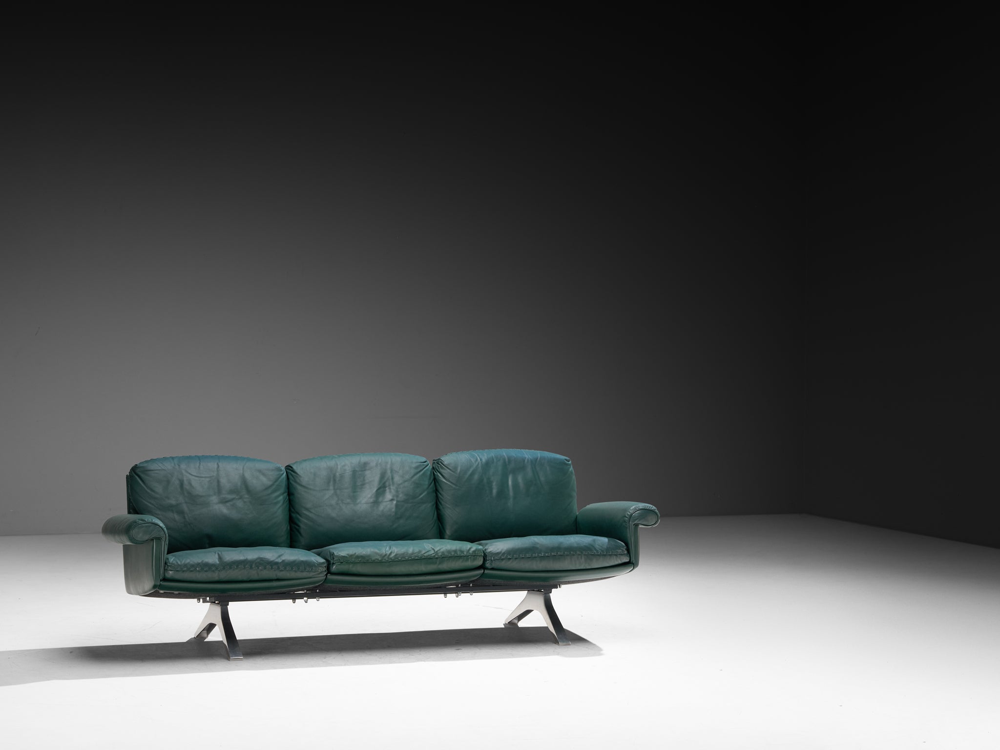 De Sede DS-31 Three Seat Sofa in Deep Green Leather Seating Morentz