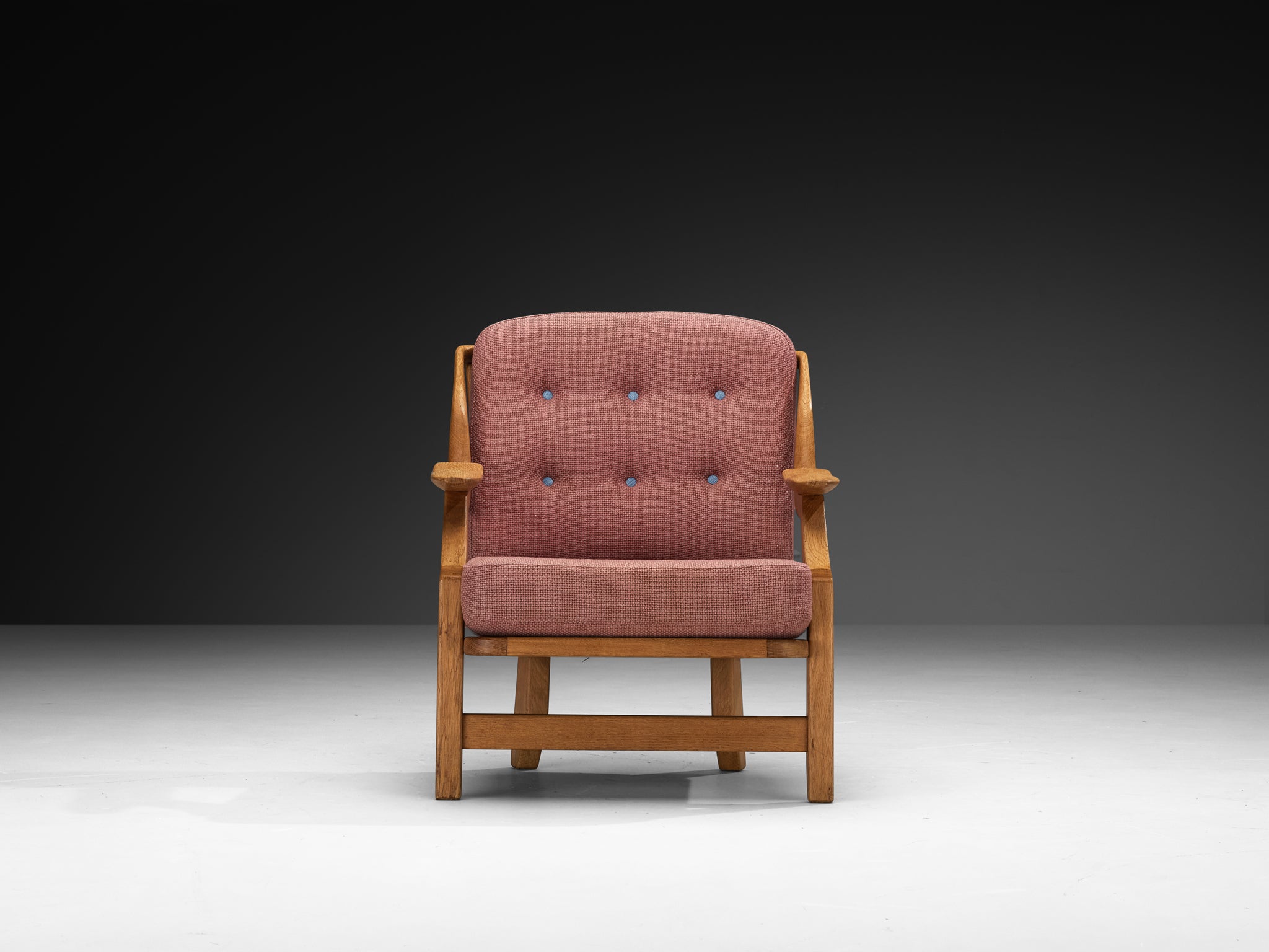 Guillerme & Chambron 'Gregoire' Lounge Chair in Solid Oak and Dusty Rose Wool Seating Morentz