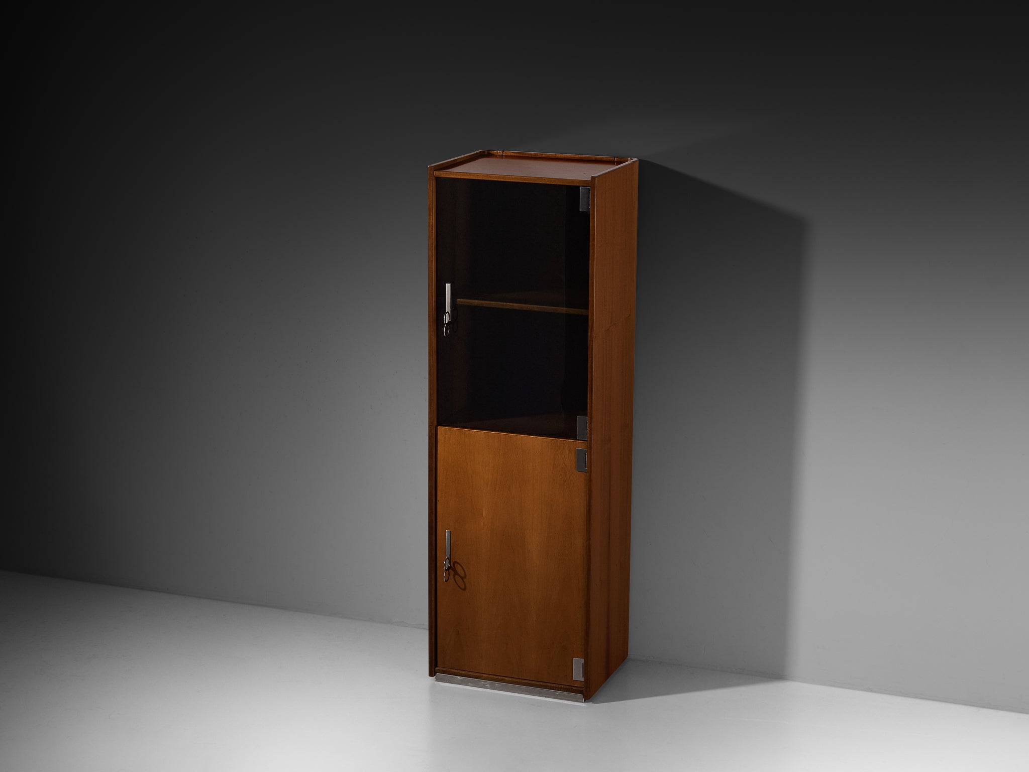 Vittorio Introini for Saporiti Cabinet in Walnut Case pieces and storage cabinets Morentz