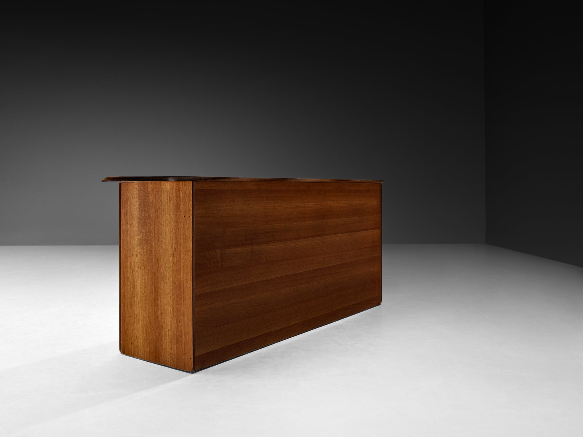 Afra & Tobia Scarpa for Maxalto 'Artona' Sideboard in Black Leather and Walnut Case pieces and storage cabinets Morentz