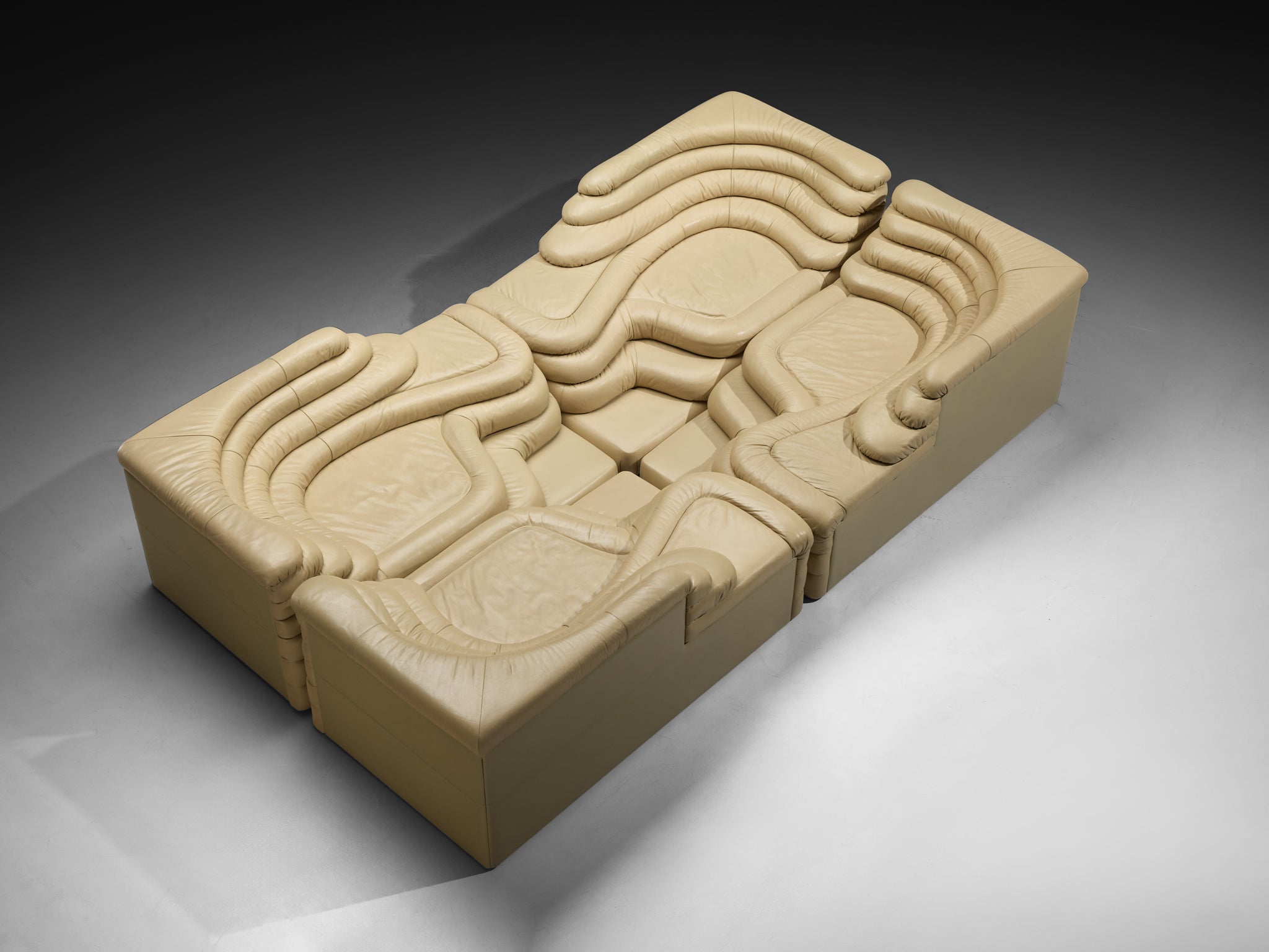 Ubald Klug for De Sede 'Terrazza' Landscapes in Rich Beige Leather Seating Morentz