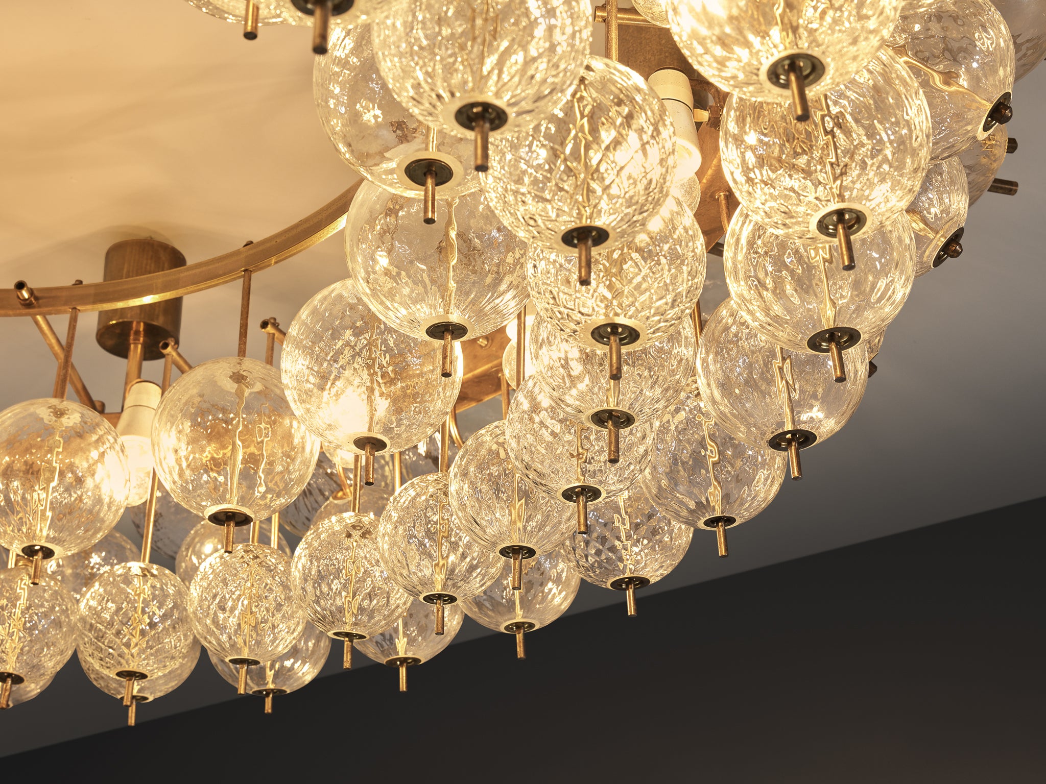 Grand Chandelier in Brass and Ribbed Glass Spheres 153cm/60in